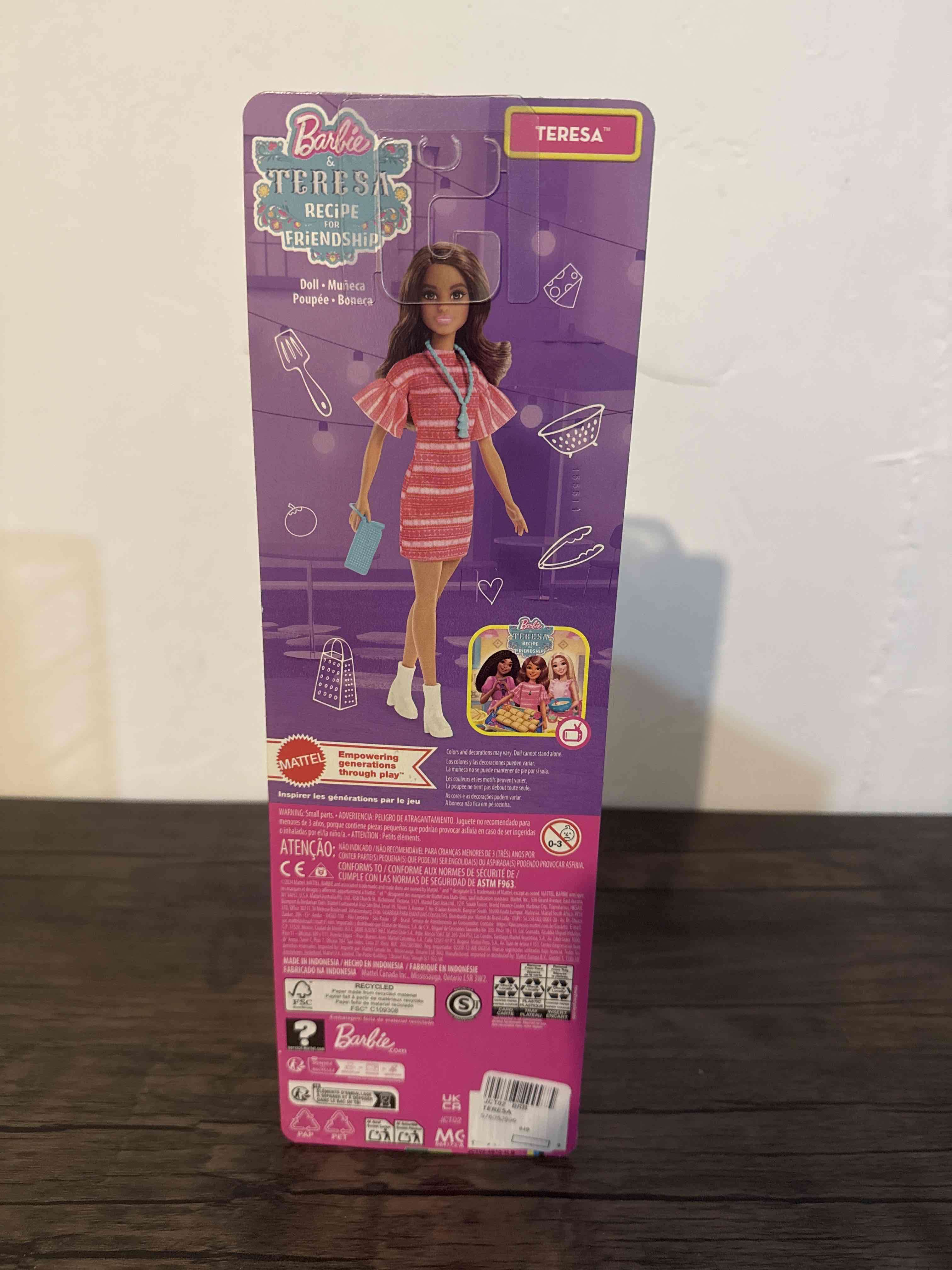 Muñeca Barbie Teresa en caja - 4