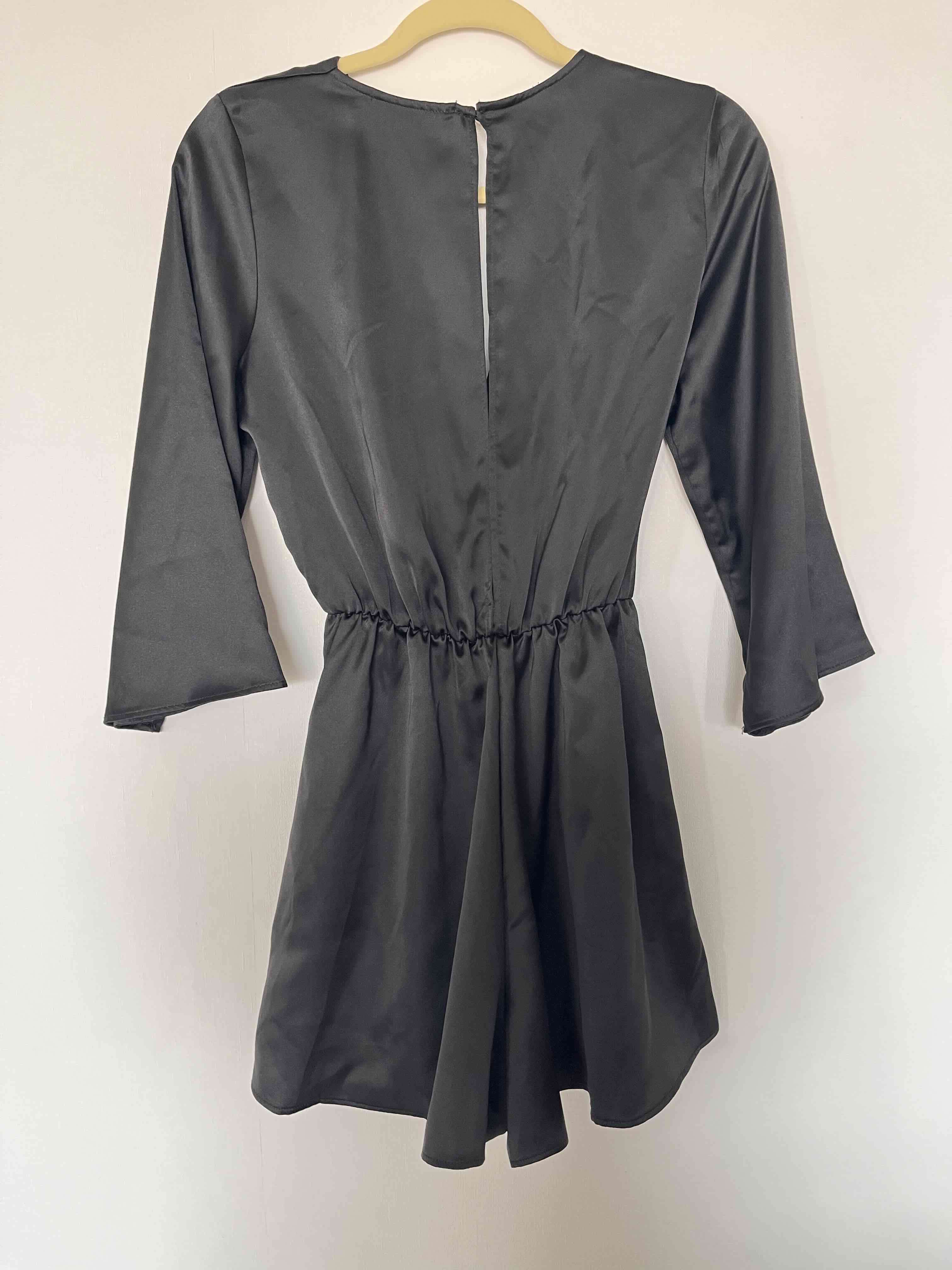 Enterito corto negro elegante Zara - miniatura 4