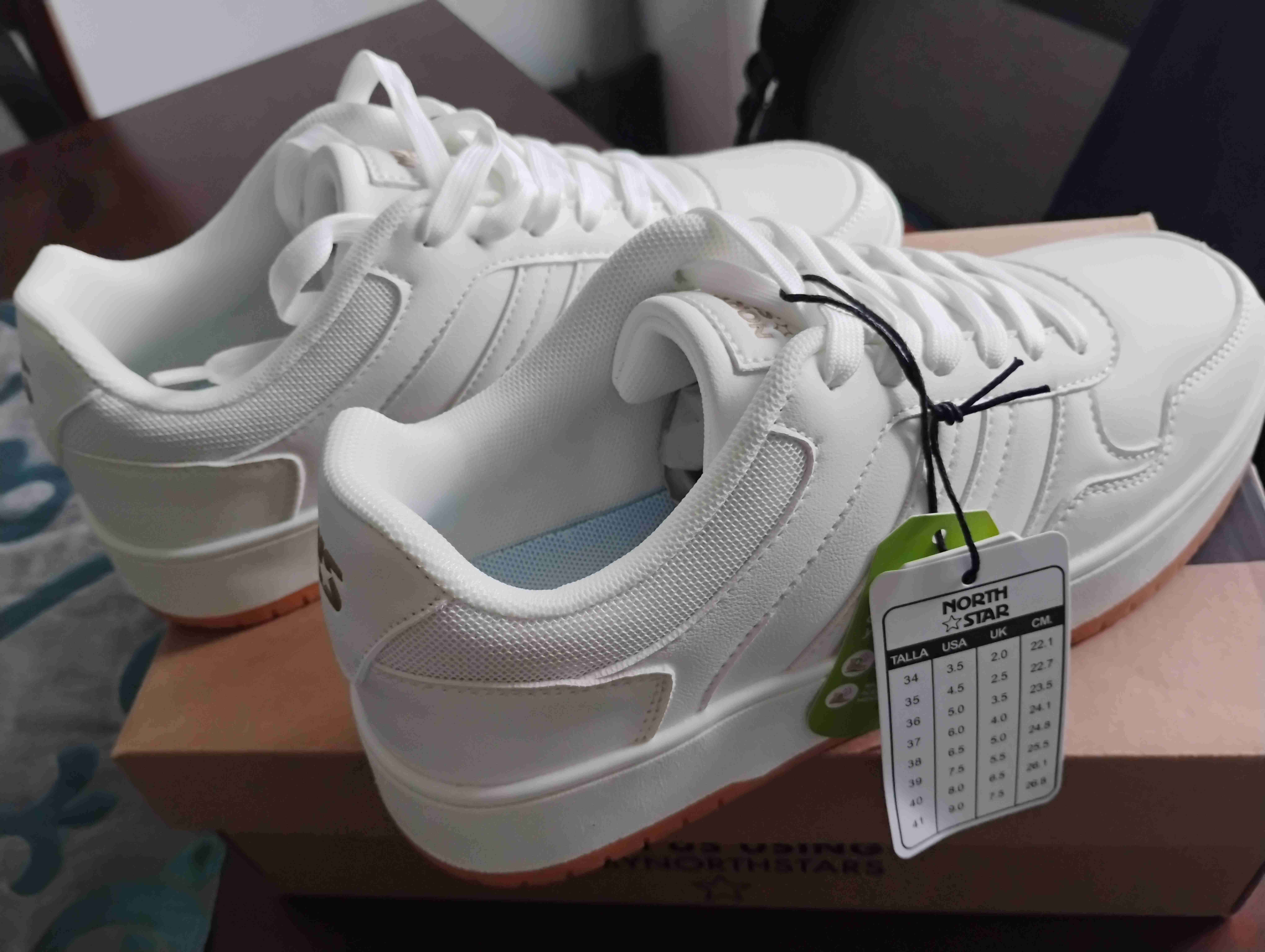 Zapatillas blancas North Star nuevas