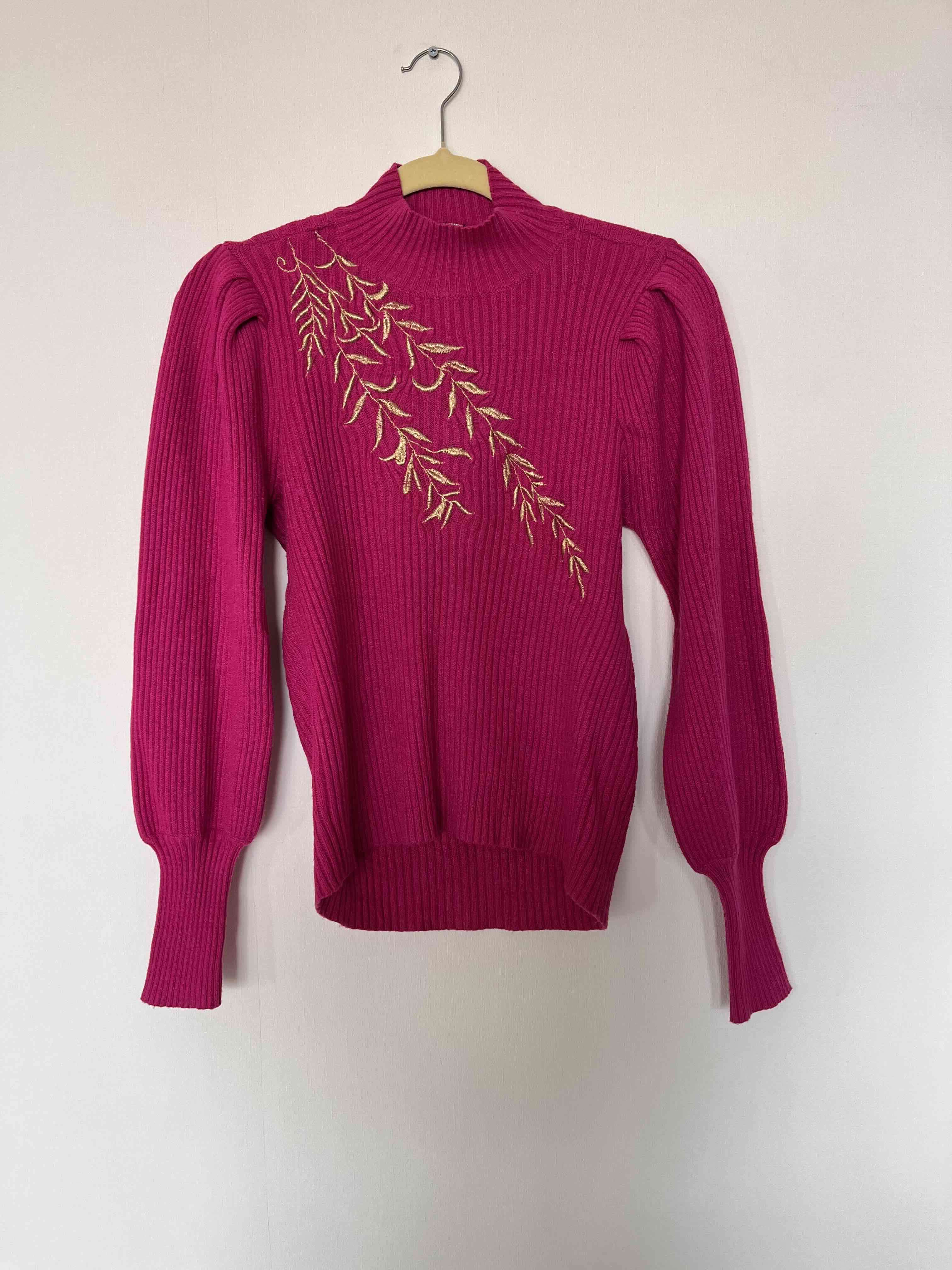 Sweater fucsia bordado - miniatura 2