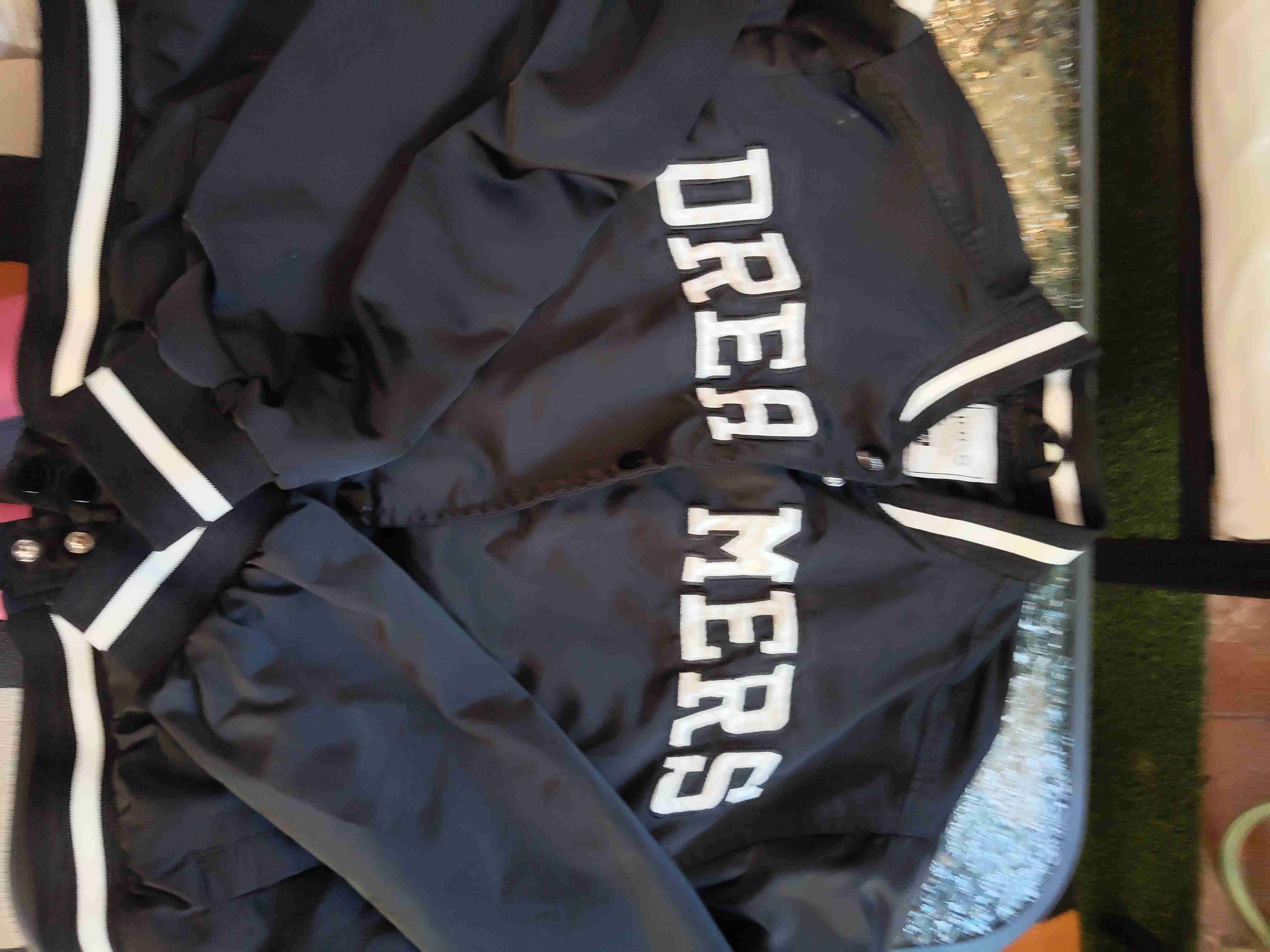 Chaqueta plateada de cuero sintético - miniatura 2