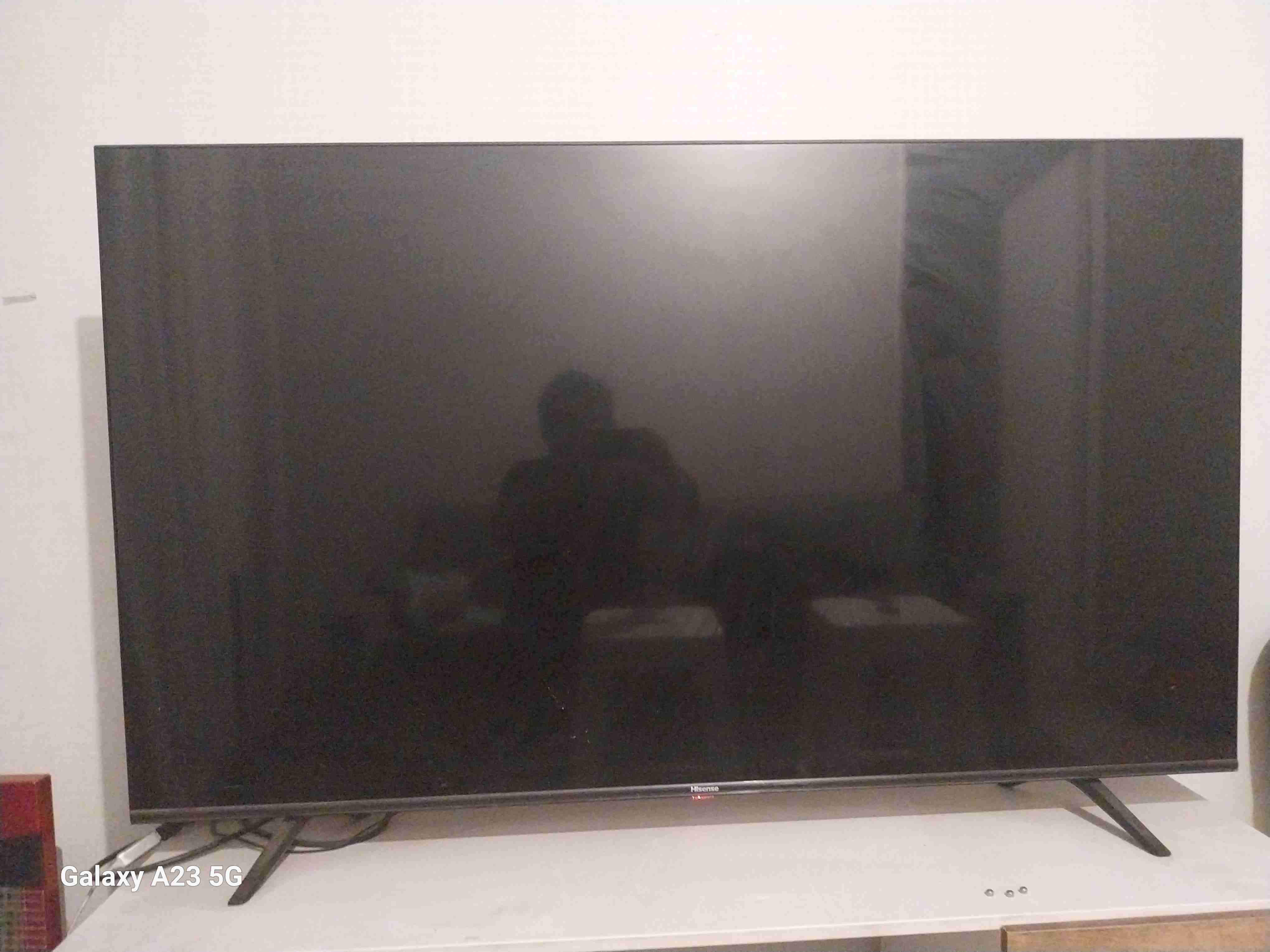 Televisor pantalla plana grande