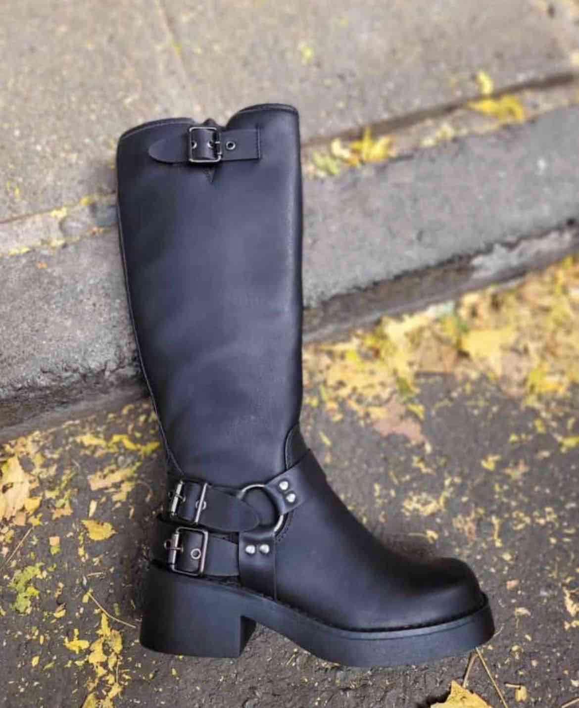 Botas negras de eco cuero