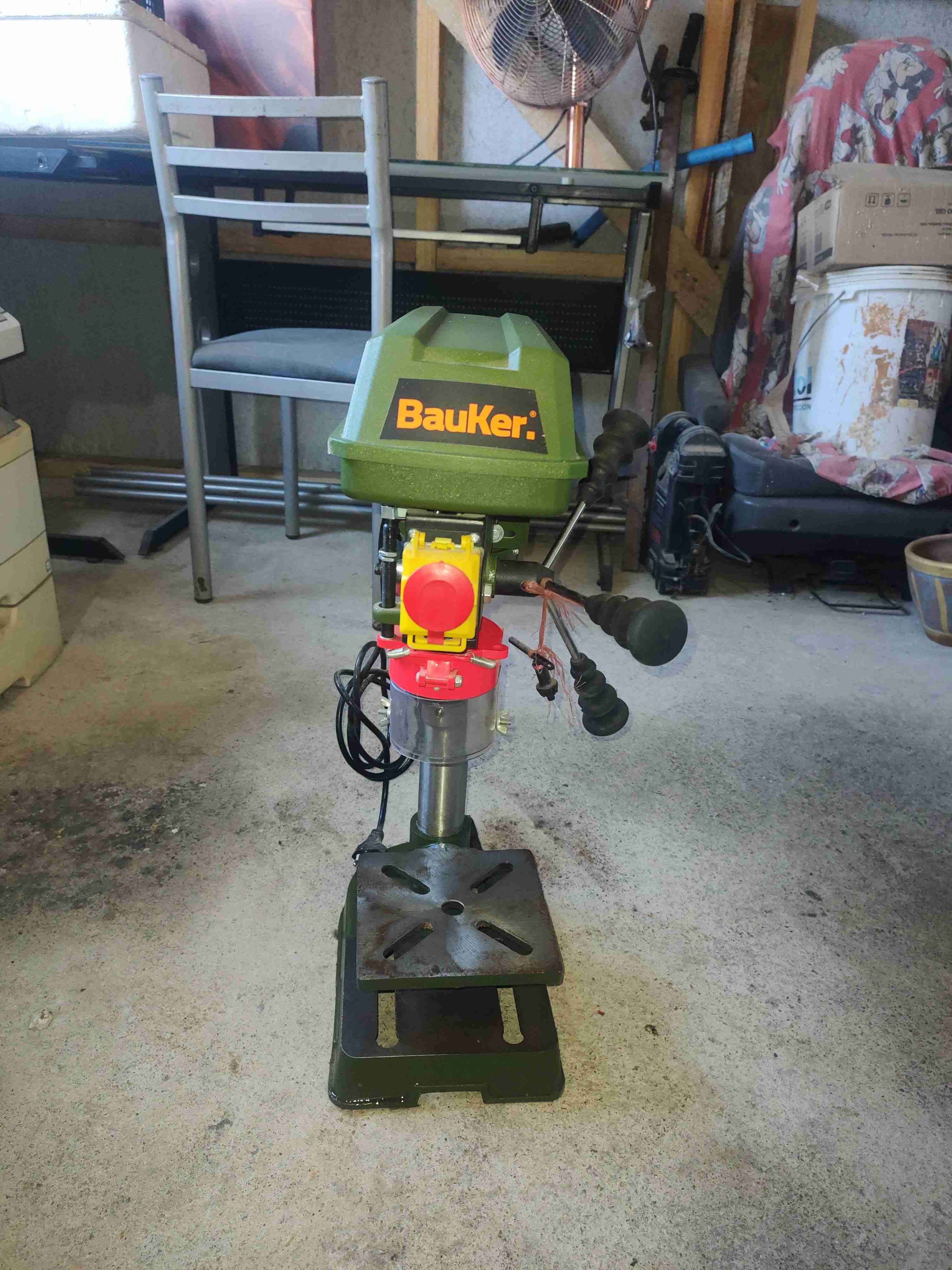 Taladro de banco verde - miniatura 2