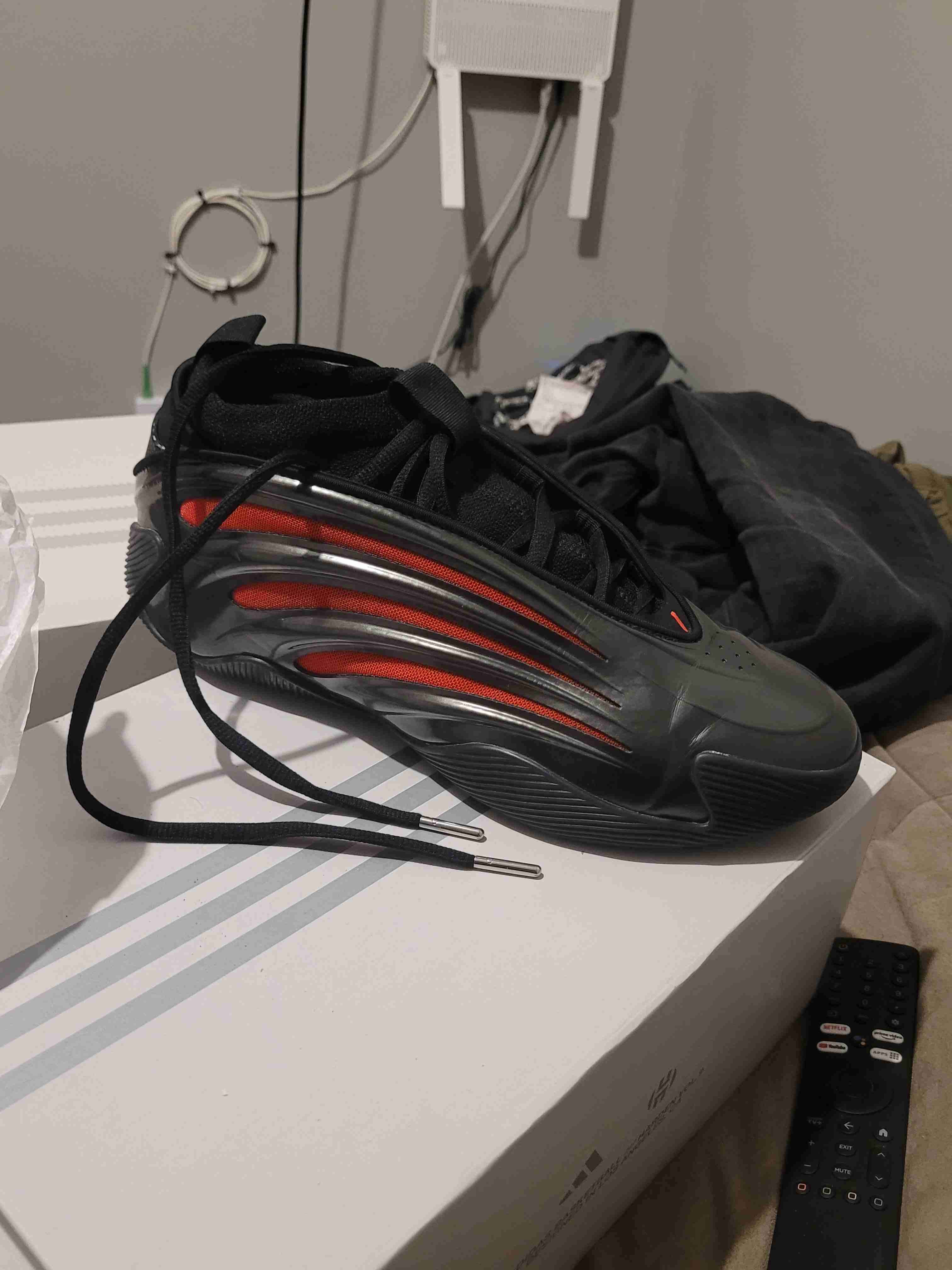 Zapatillas harden vol 9 color negro/rojo - miniatura 3