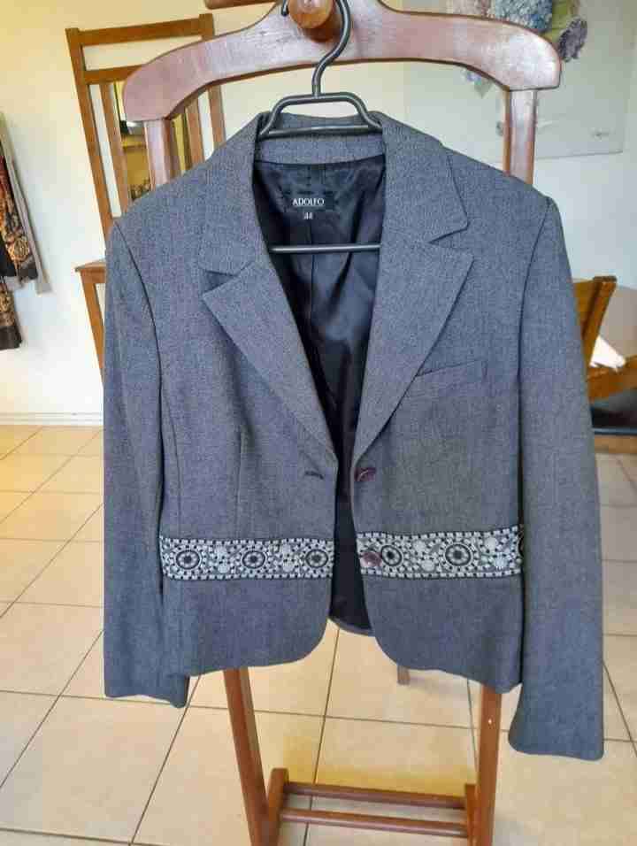 Blazer gris Adolfo diseño único