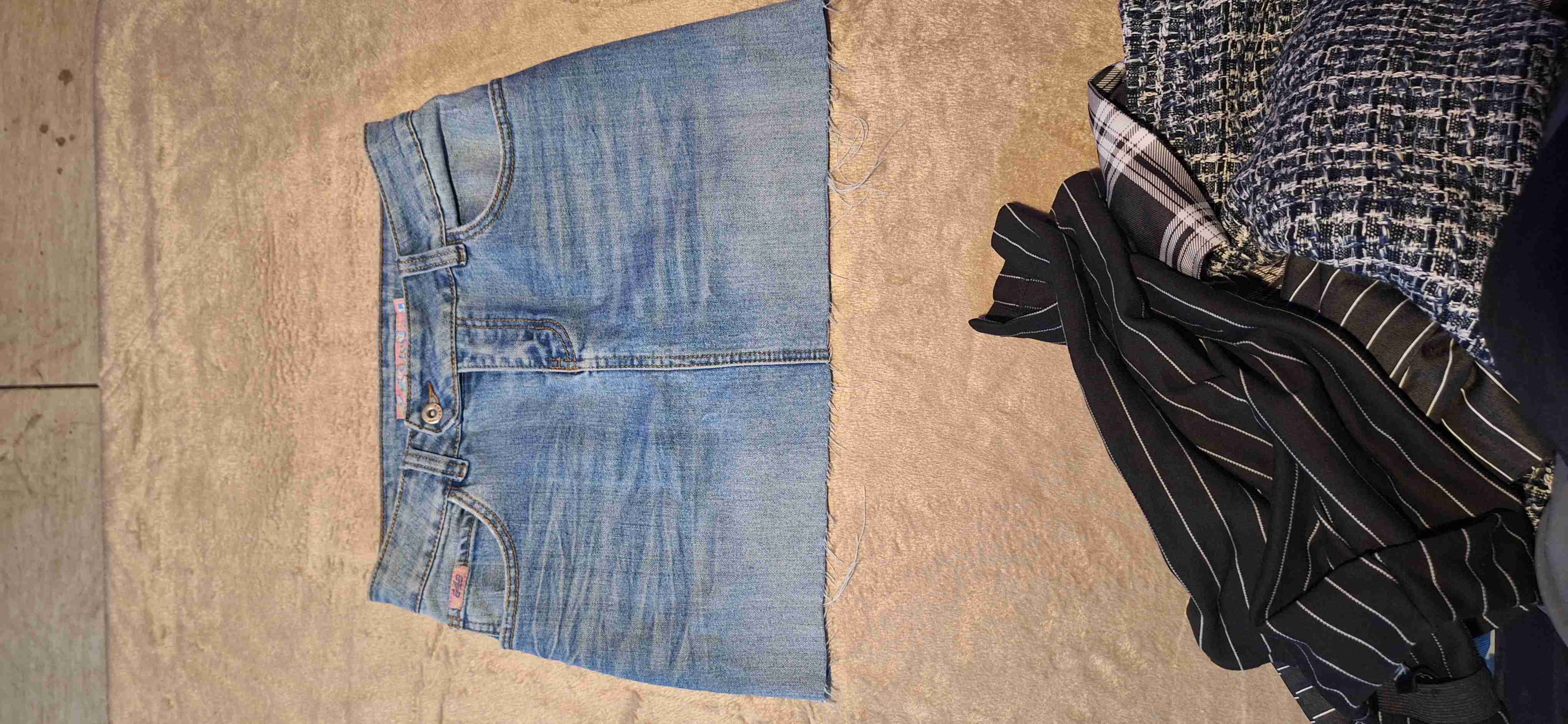 Mini falda y short de  mezclilla