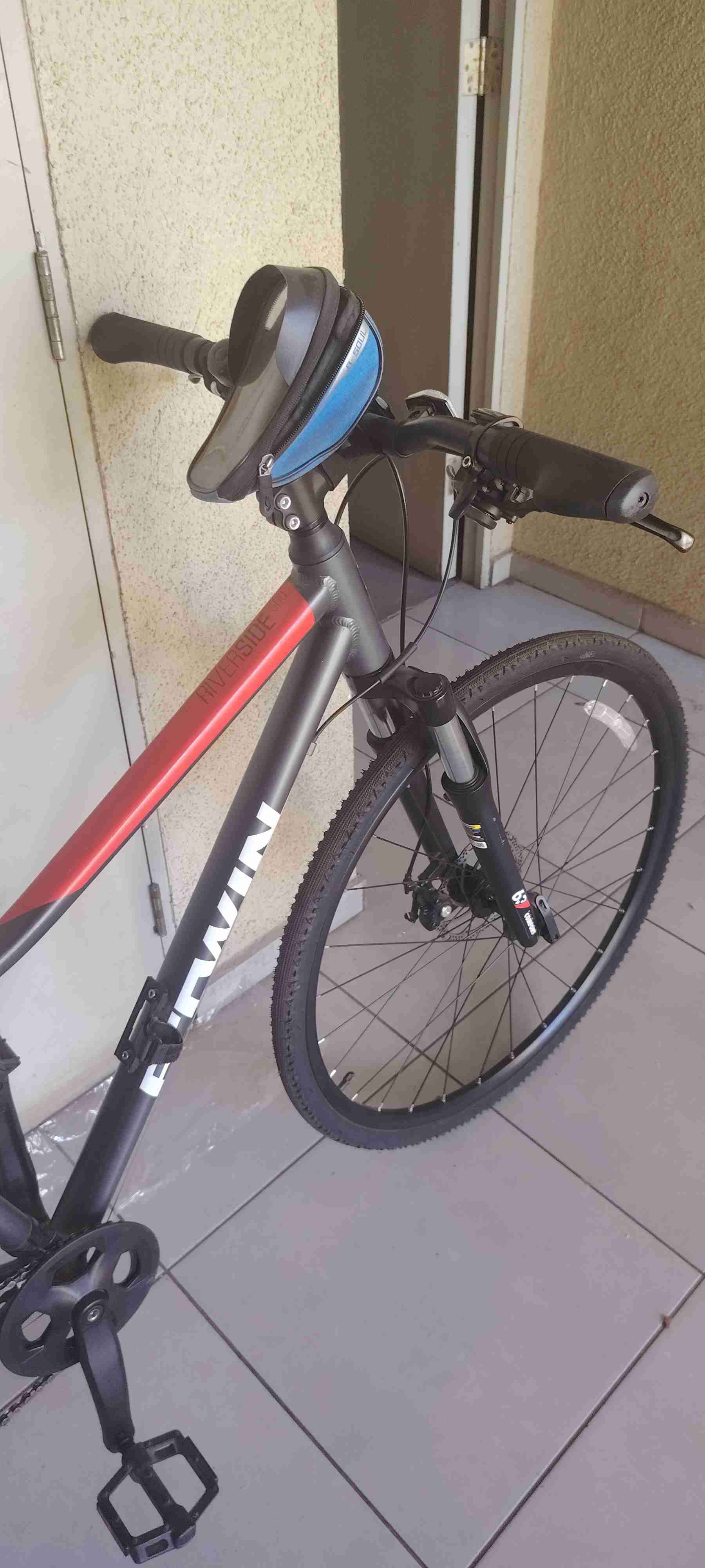 Bicicleta decathlon Riverside gris y roja