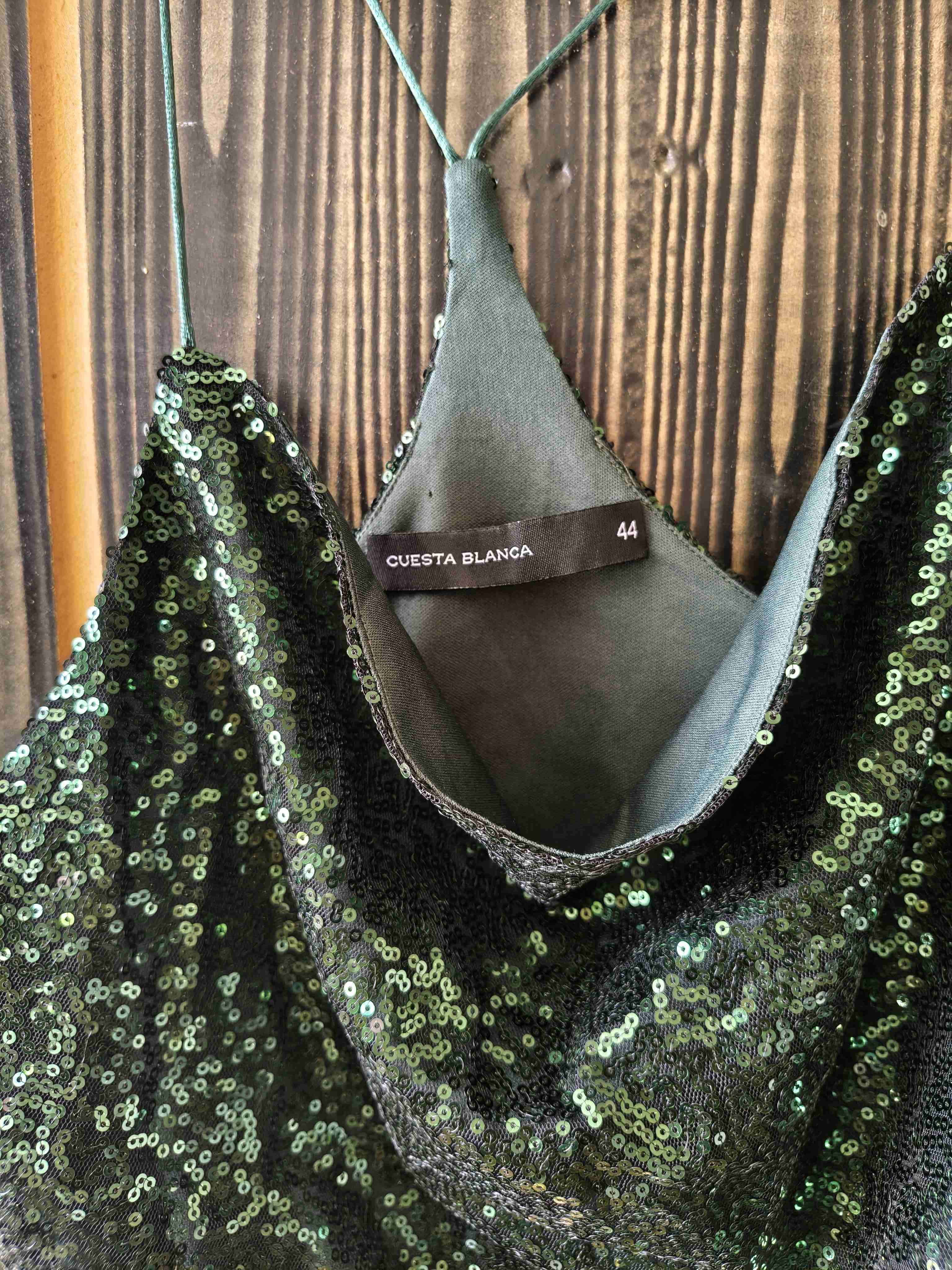 Vestido beige con lentejuelas y blusa lentejuelas - miniatura 3