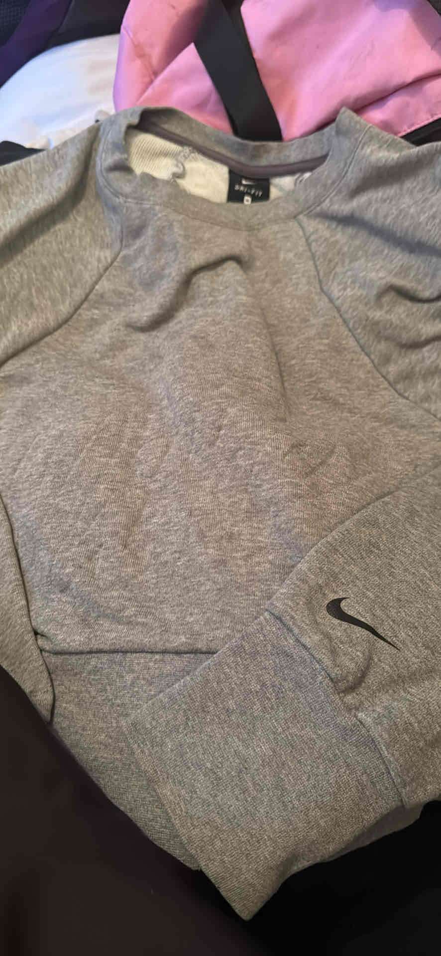 Top deportivo negro Jordan - miniatura 2