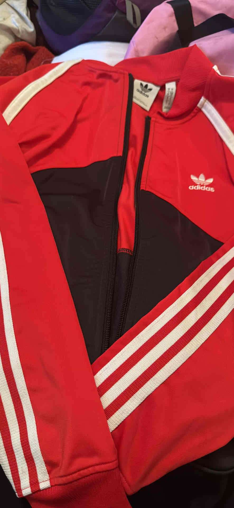 Top deportivo negro Jordan - miniatura 3