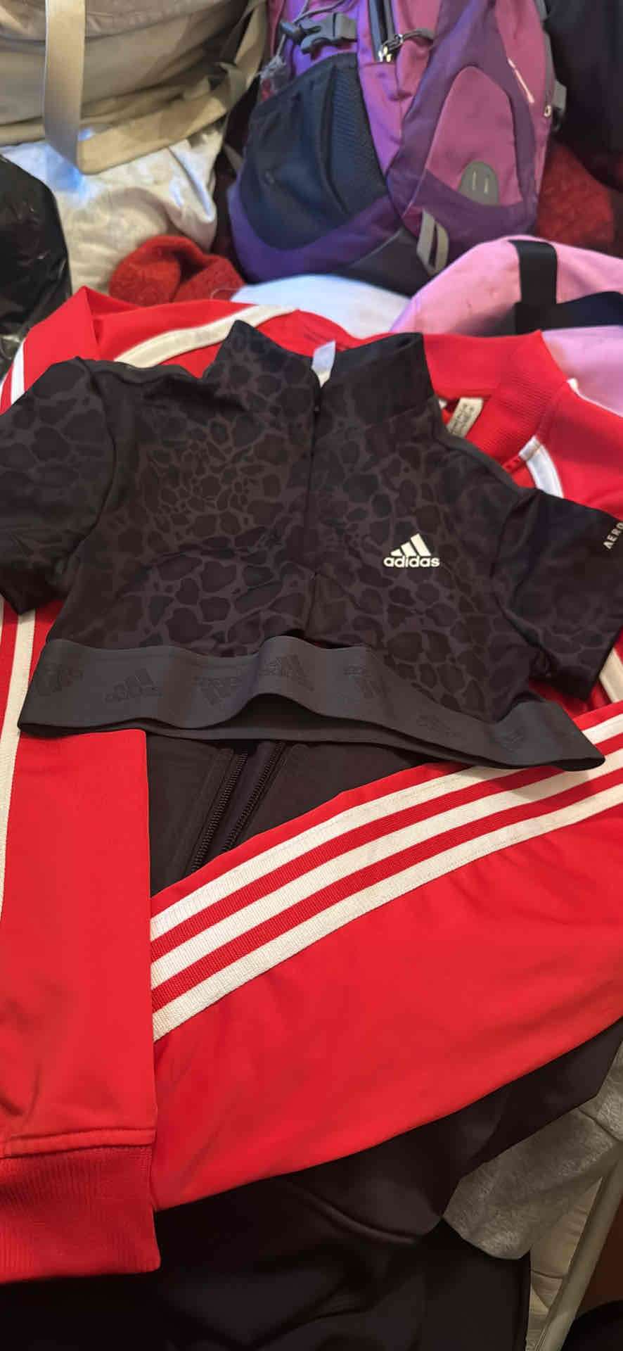 Top deportivo negro Jordan - miniatura 4