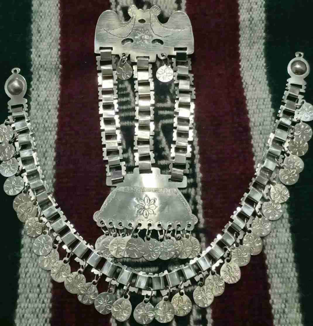 Colgante tradicional mapuche de alpaca tamaño adul