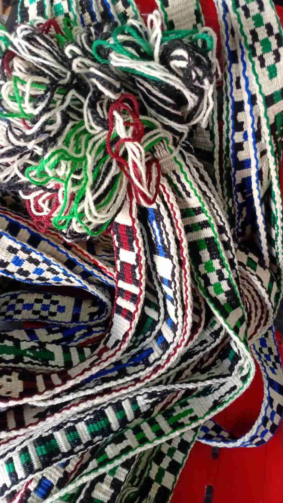 trarilonko mapuche tejido a telar