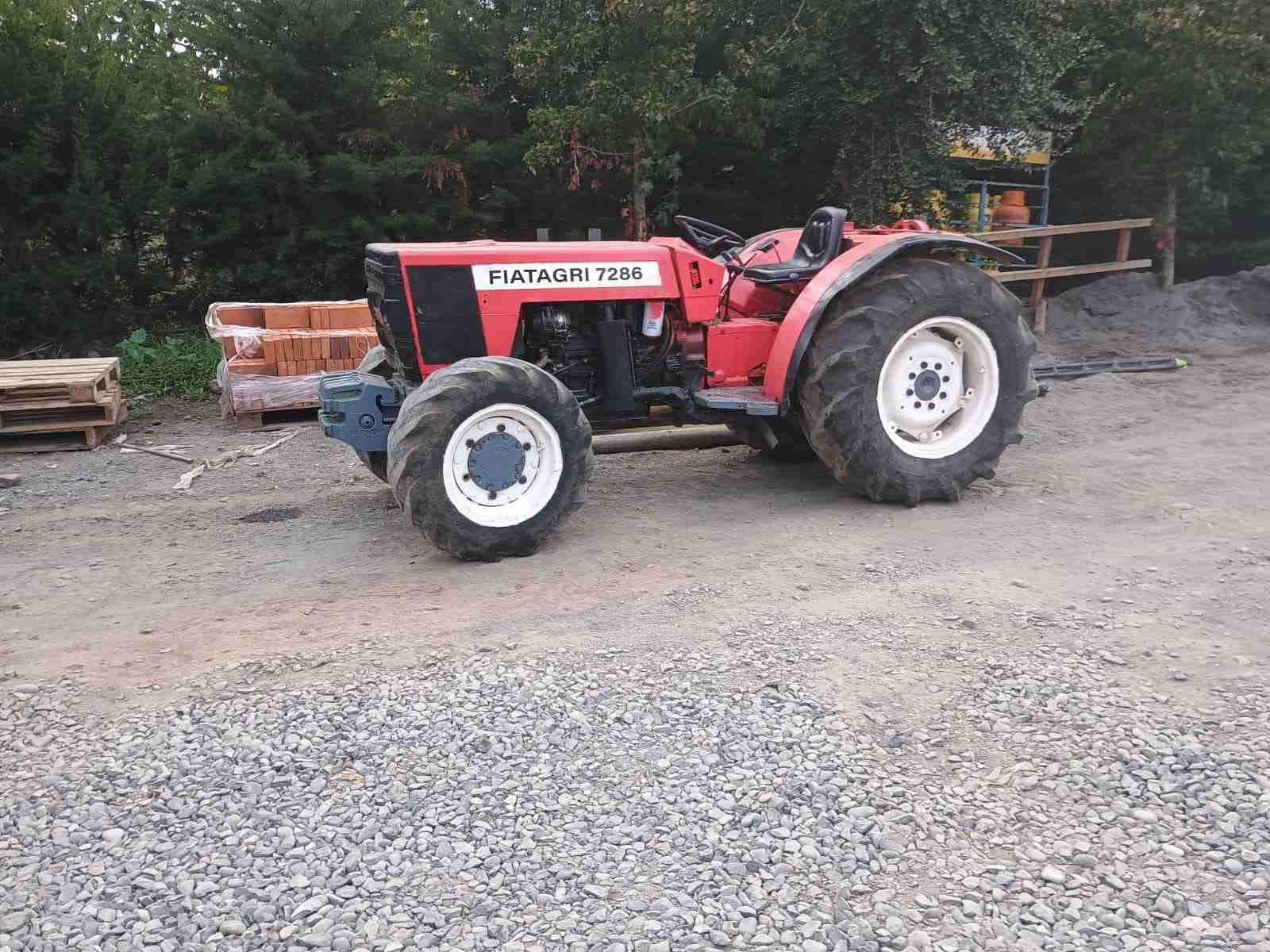 Tractor Fiatagri 7286 rojo