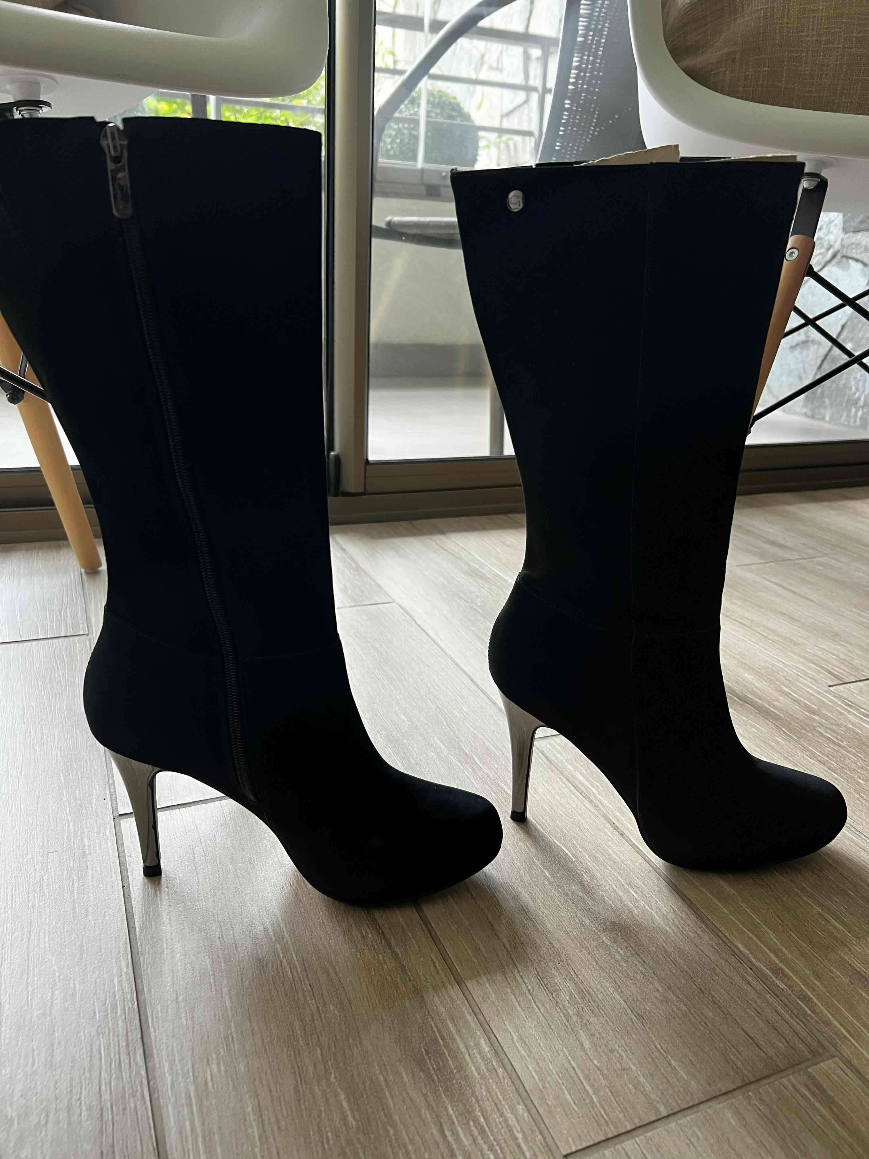 Botas Gacel negras de tacón alto