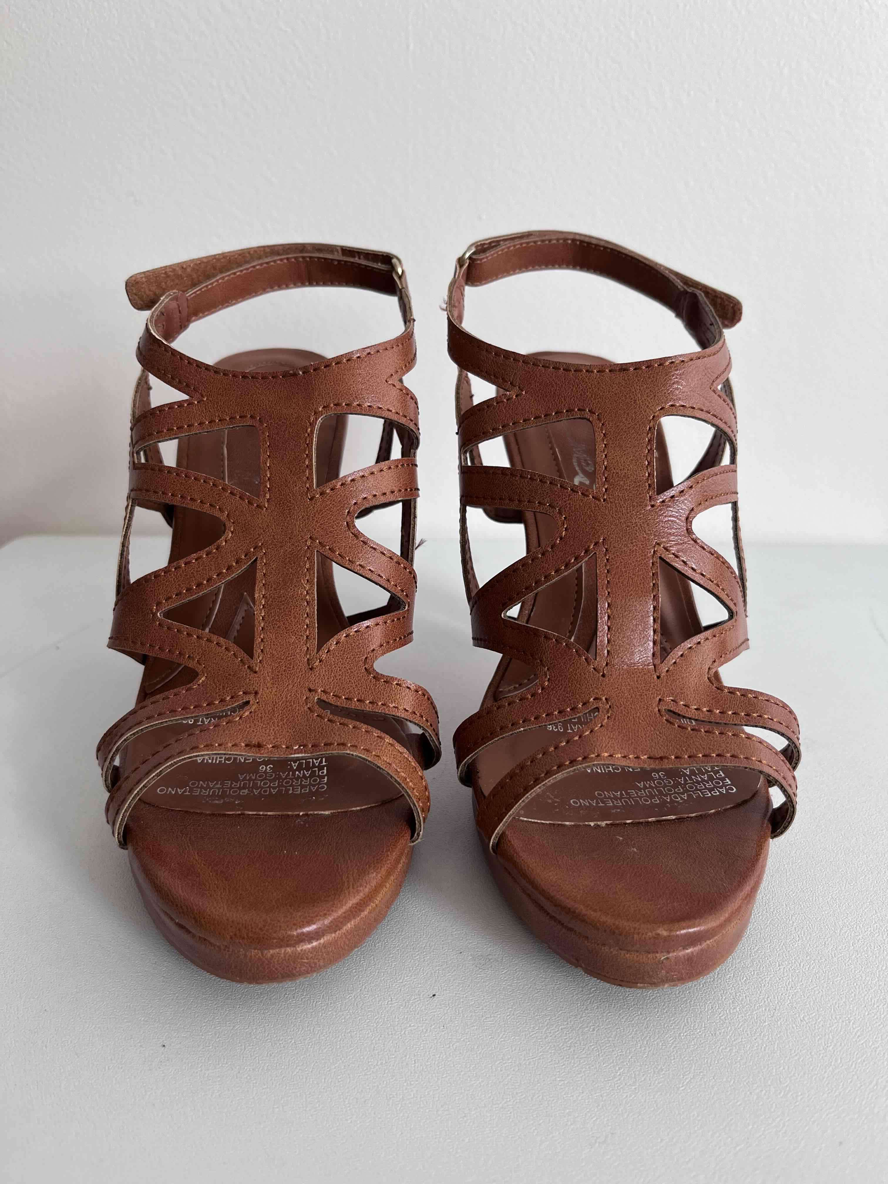 Sandalias color Tostado,