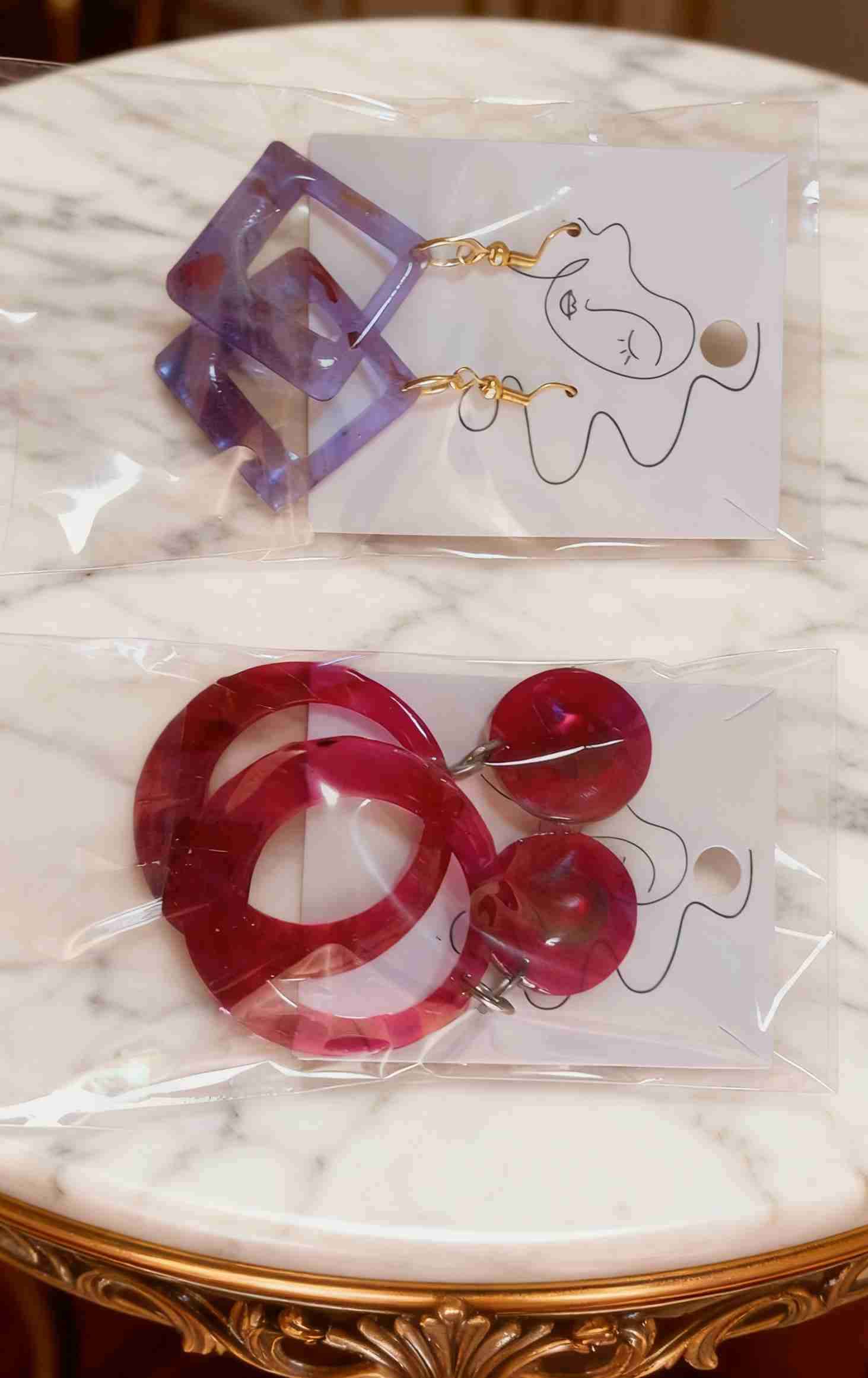 Set de aretes  coloridos de acrílico - miniatura 2