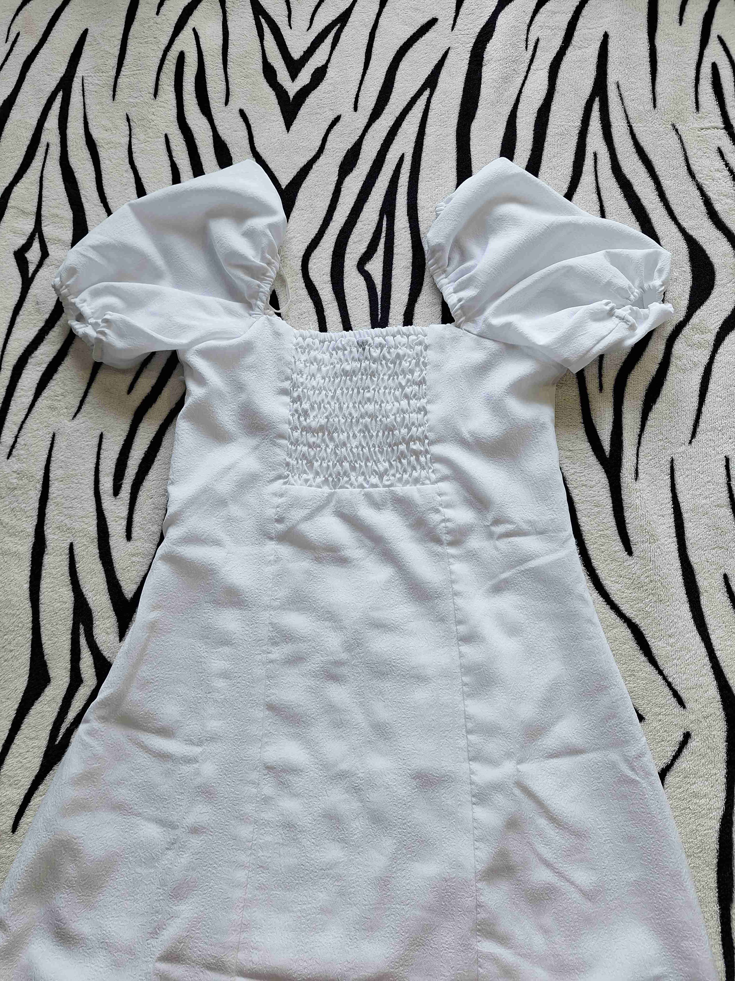 Vestido blanco elegante - miniatura 2