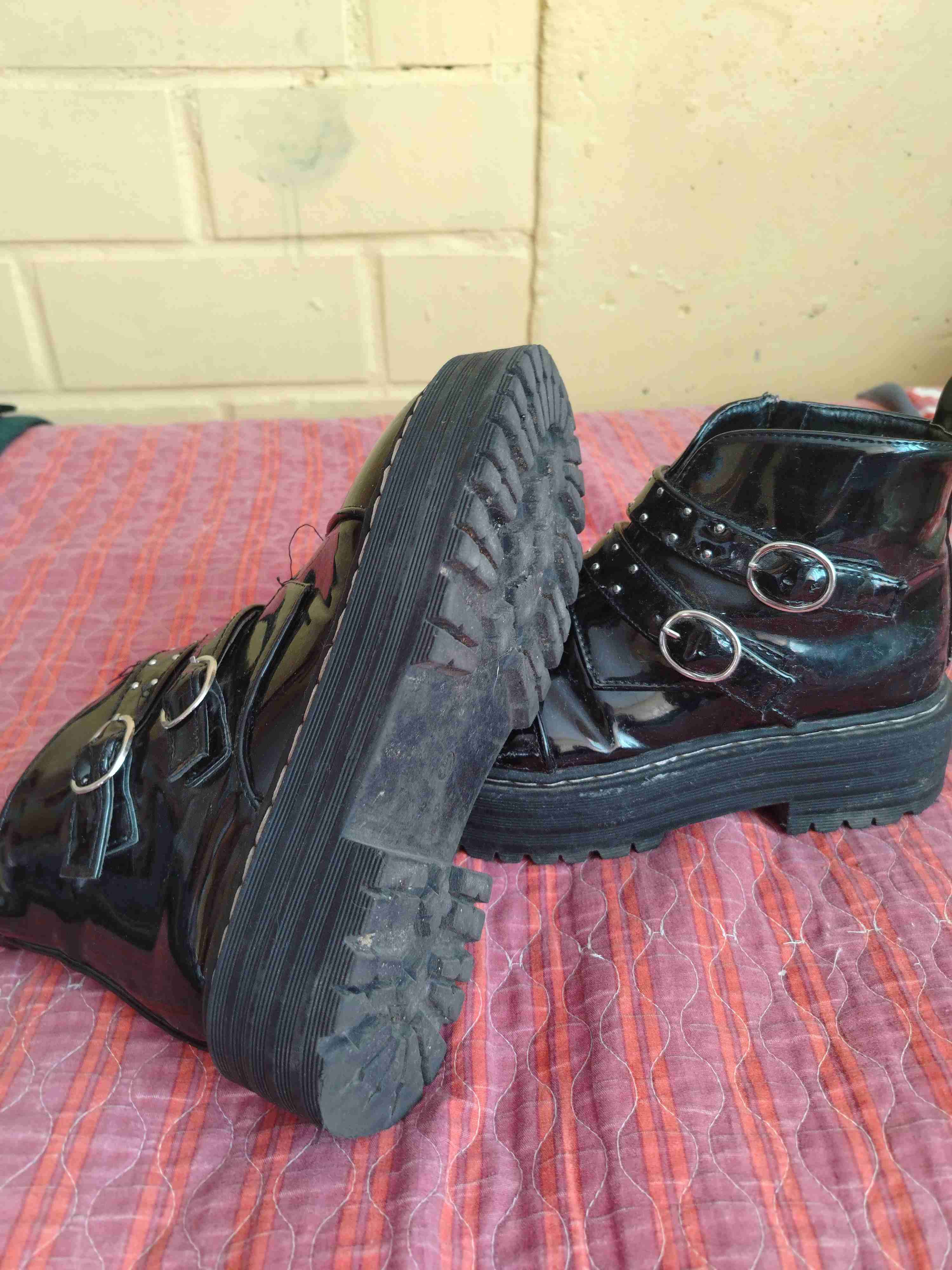 Botines negros con hebillas - 3