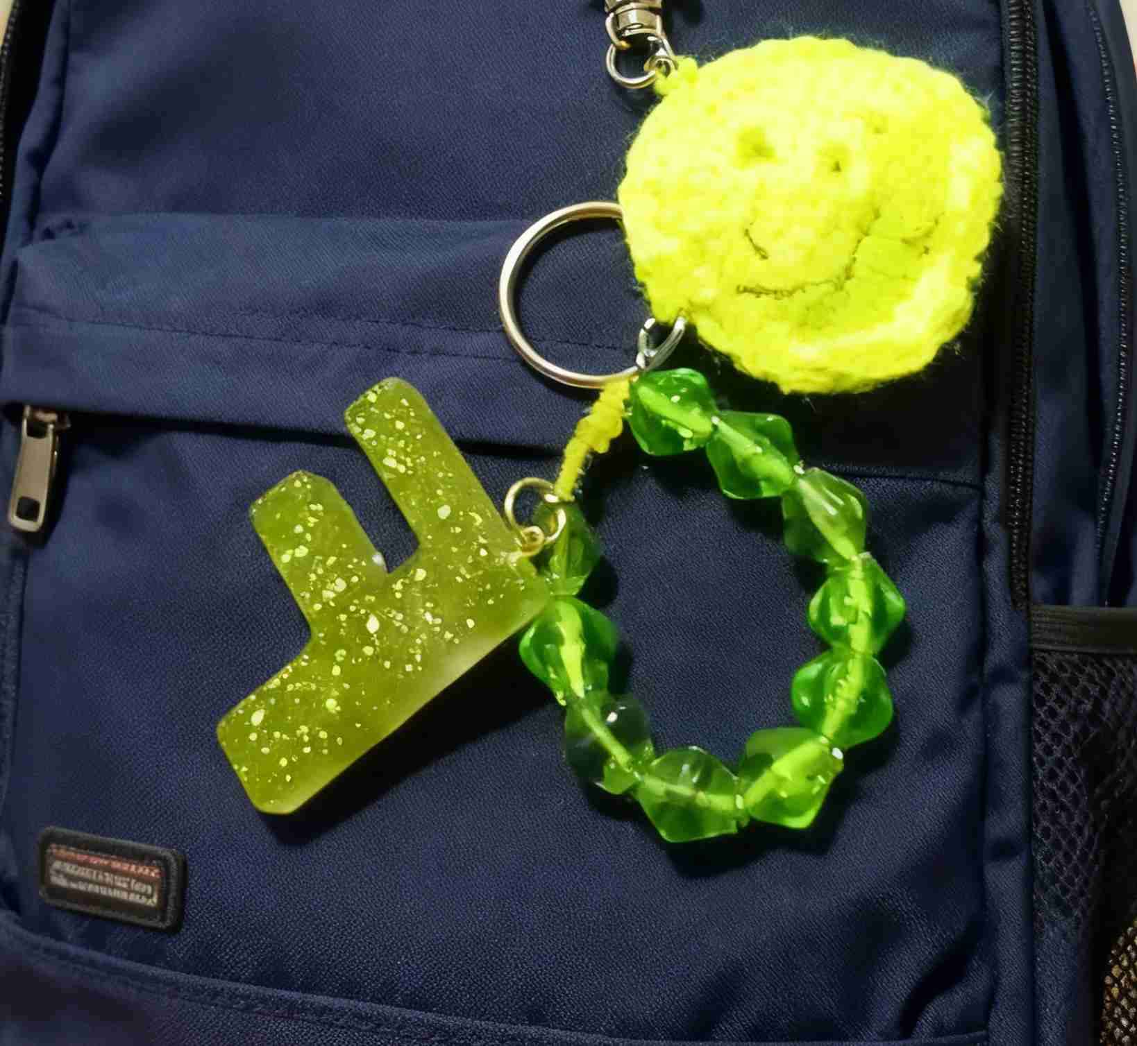 Llavero colgante verde