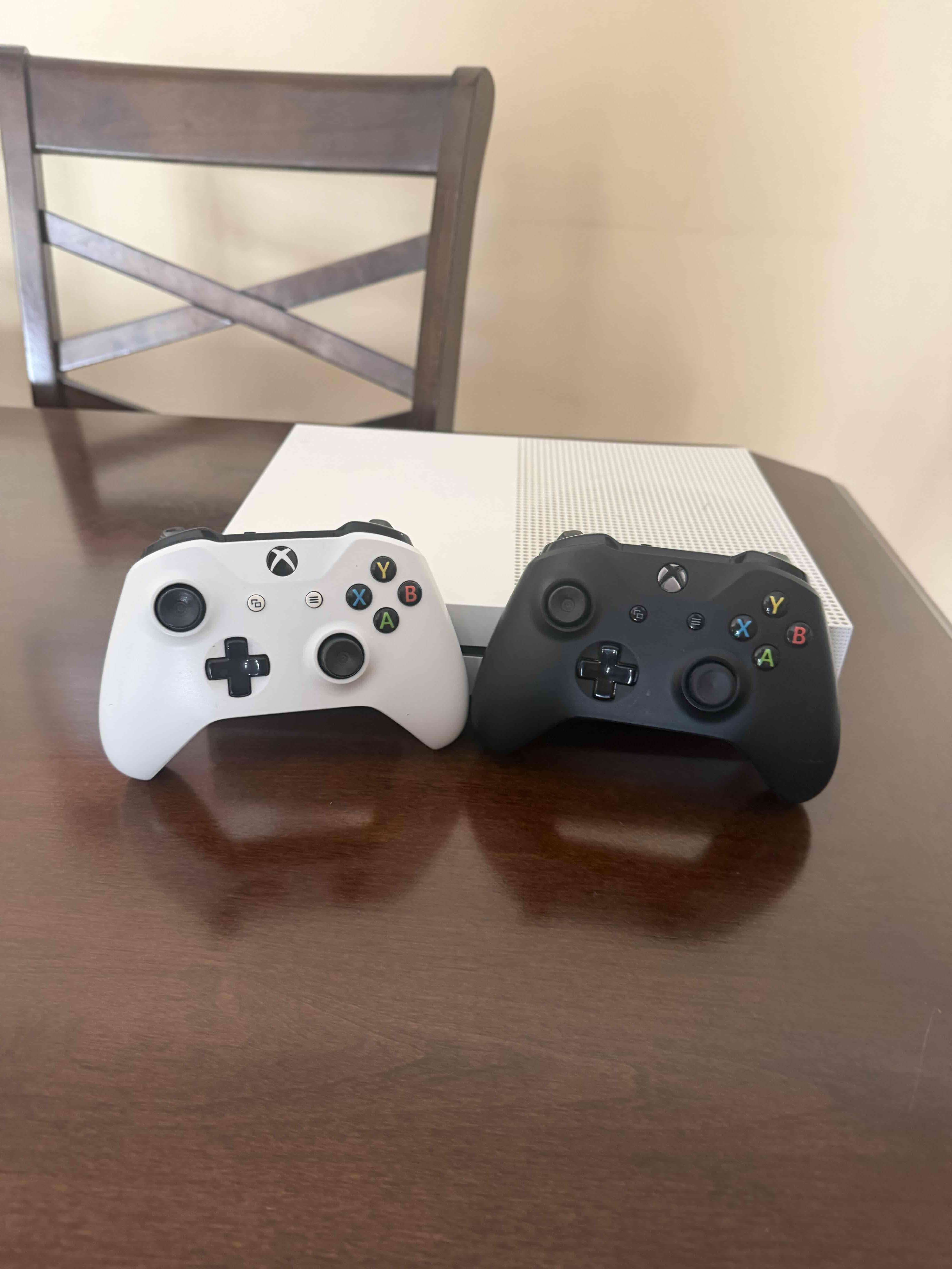 Consola Xbox One S blanca - miniatura 2