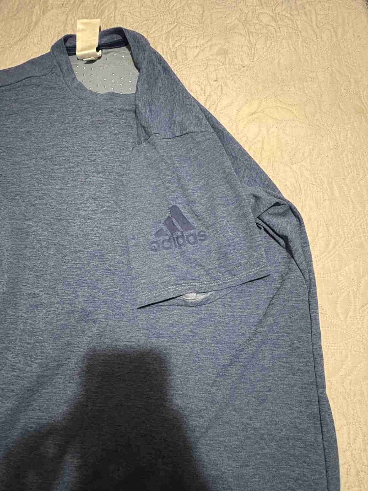 Polera deportiva azul Adidas - miniatura 3