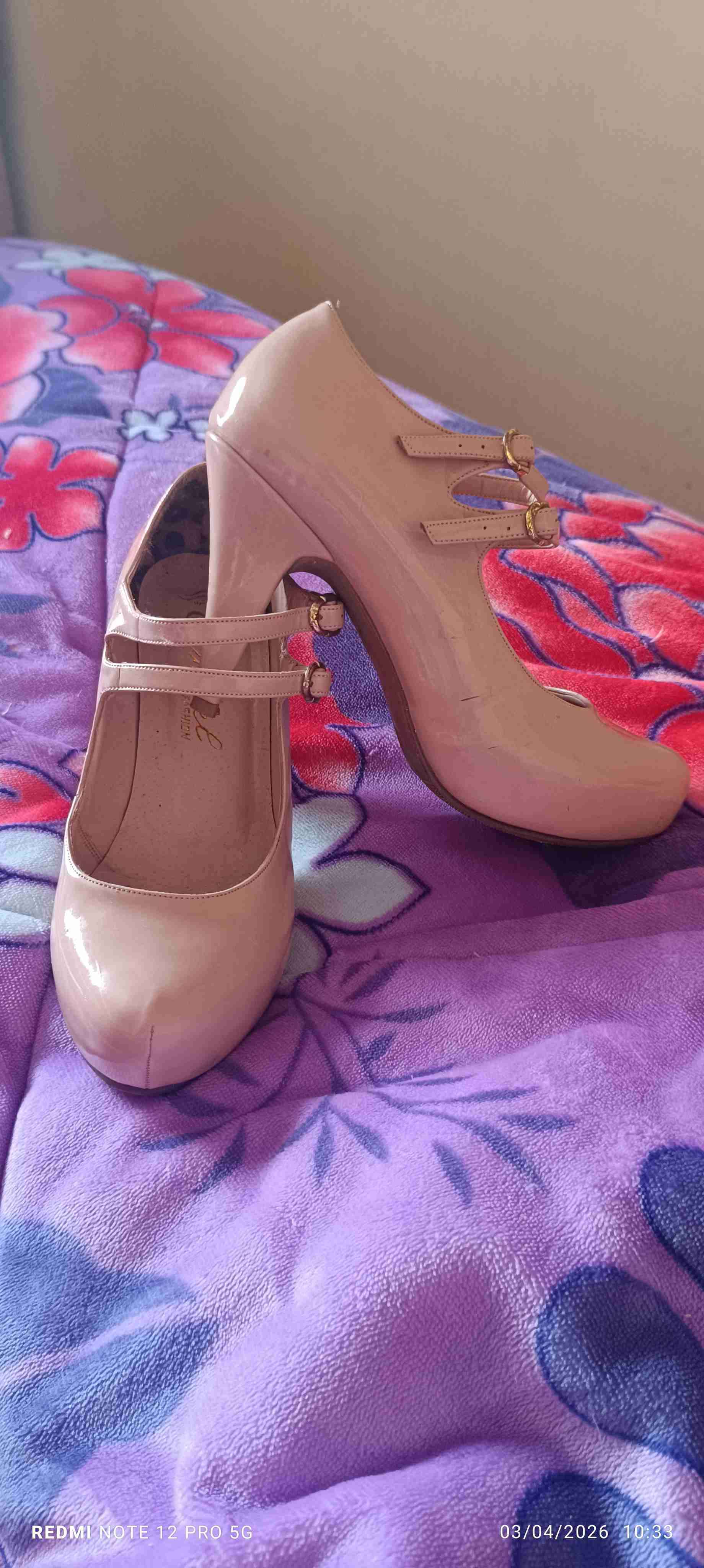 Zapatos nude de charol con correas - miniatura 3