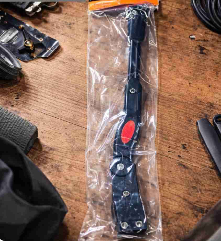 Pata de motocicleta ajustable negra