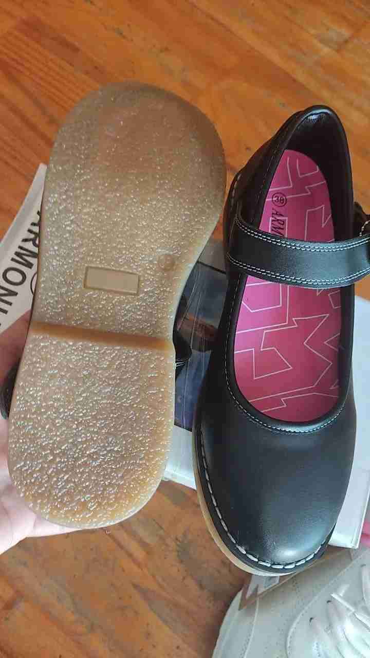 Zapatos escolares negros para niña