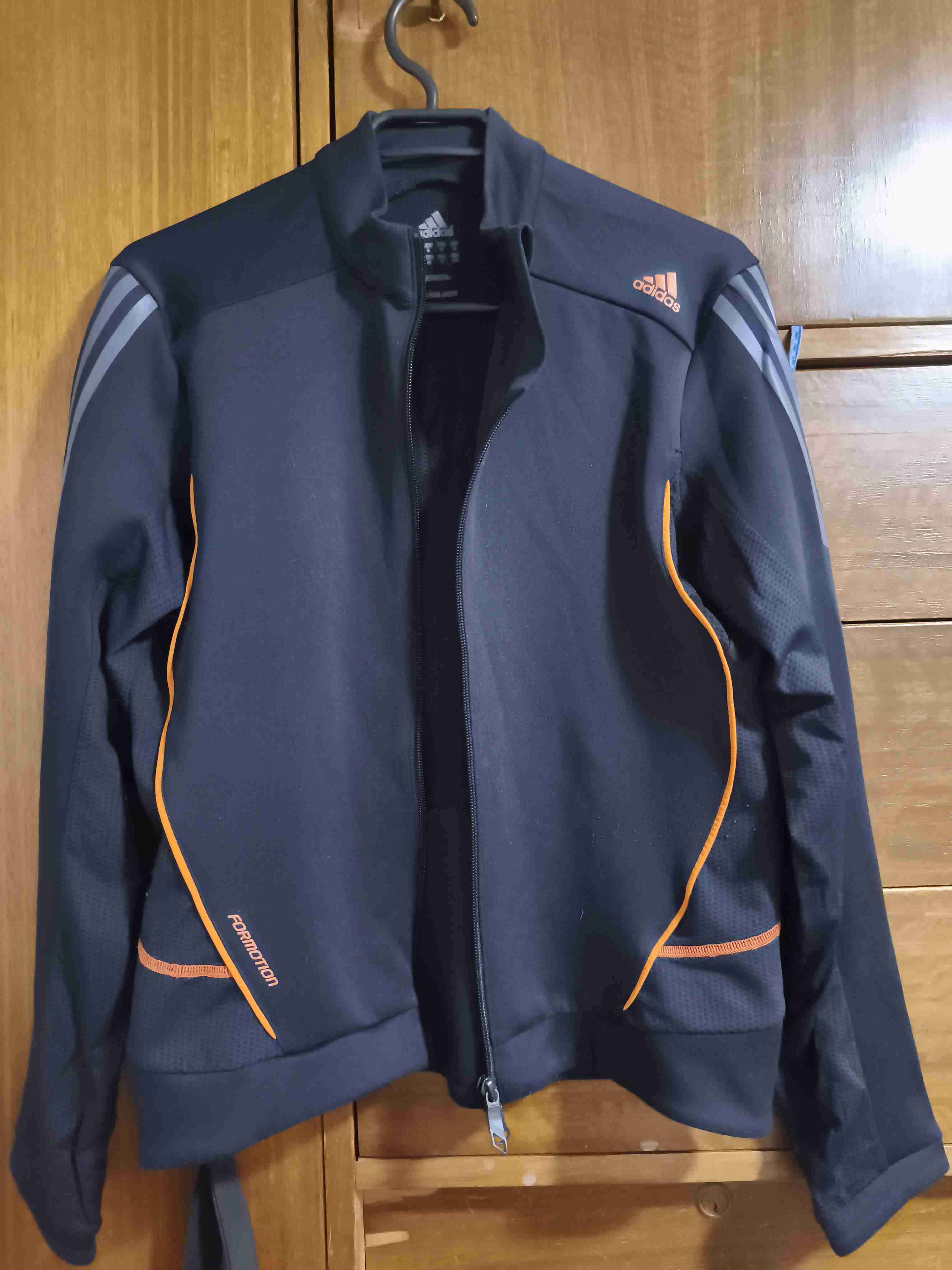 Chaqueta deportiva negra Adidas