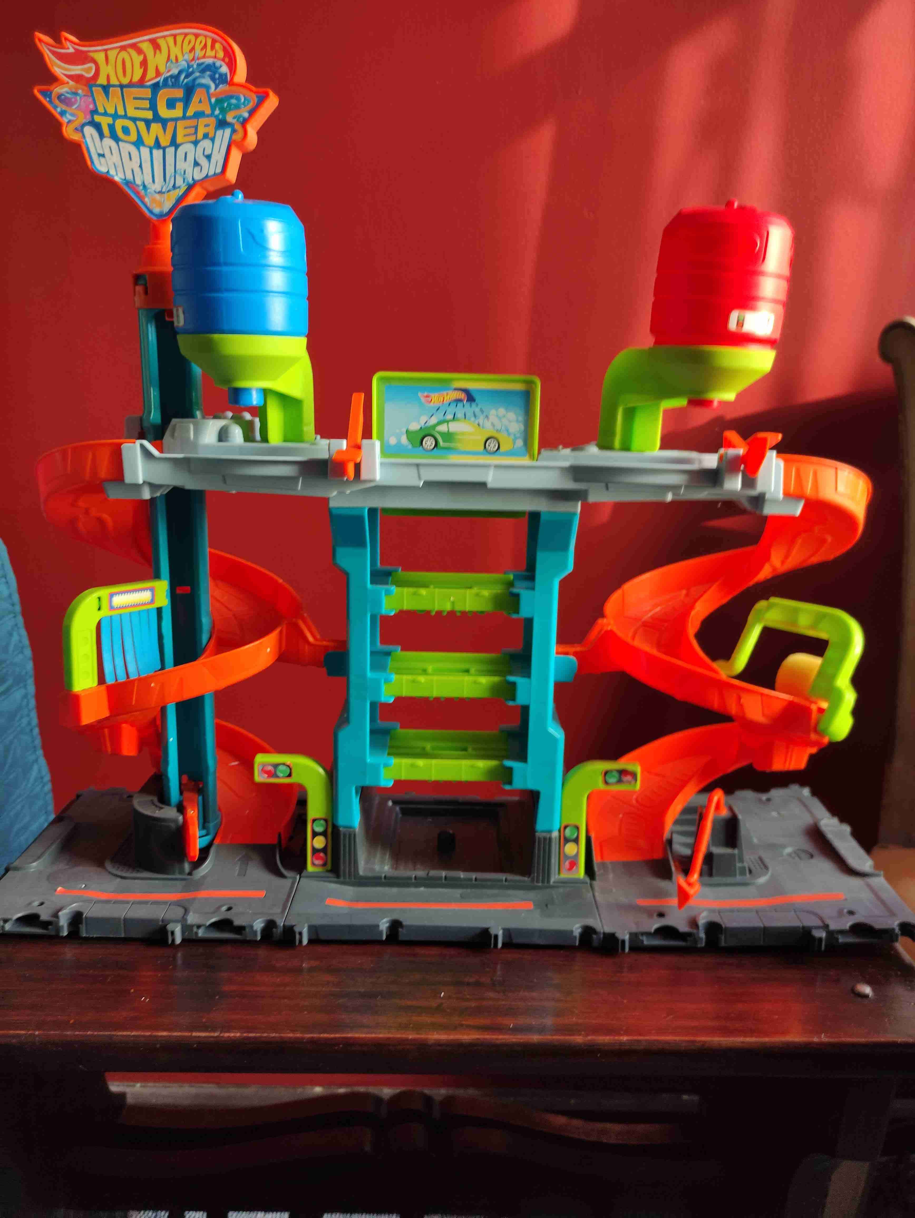 Pista de autos Hot Wheels Mega Tower