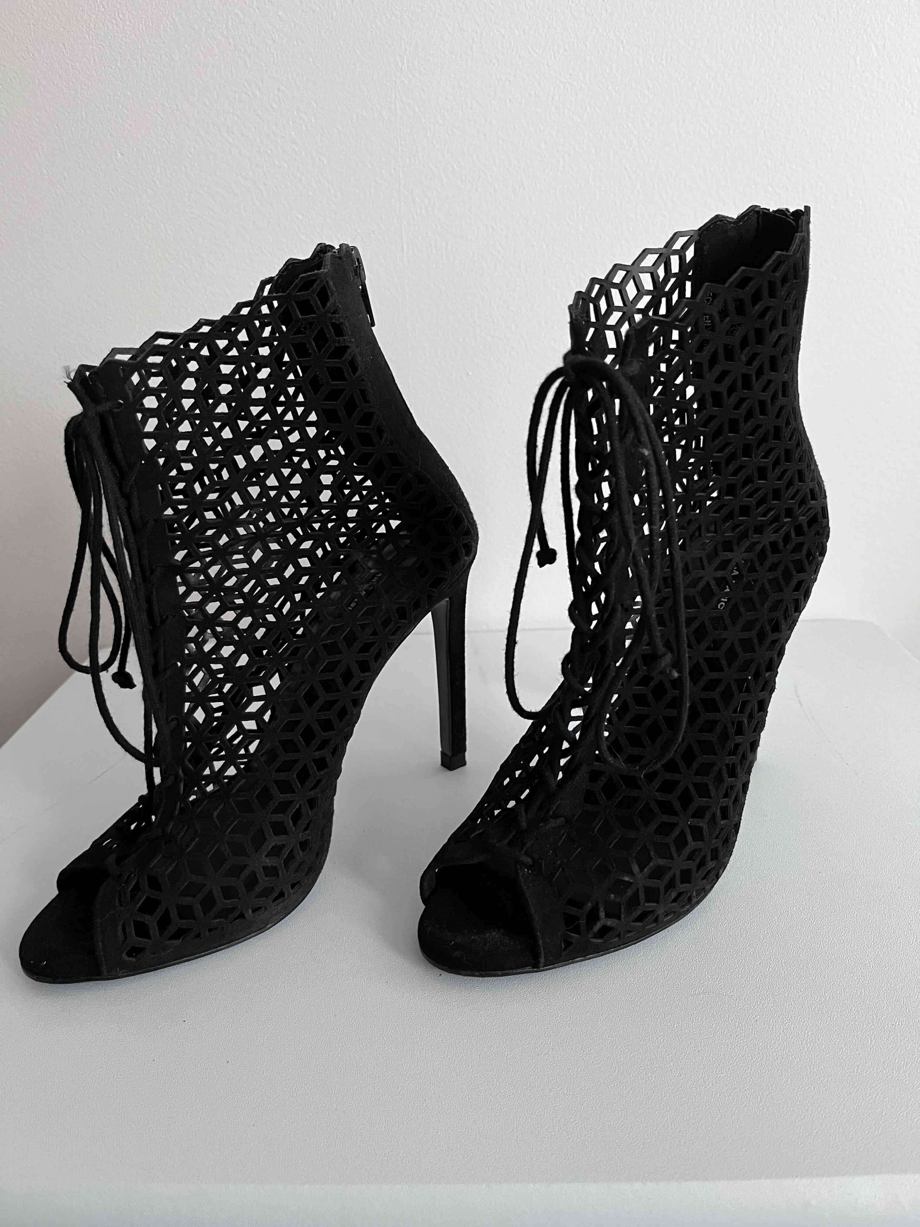 Botines negros Zara - 3