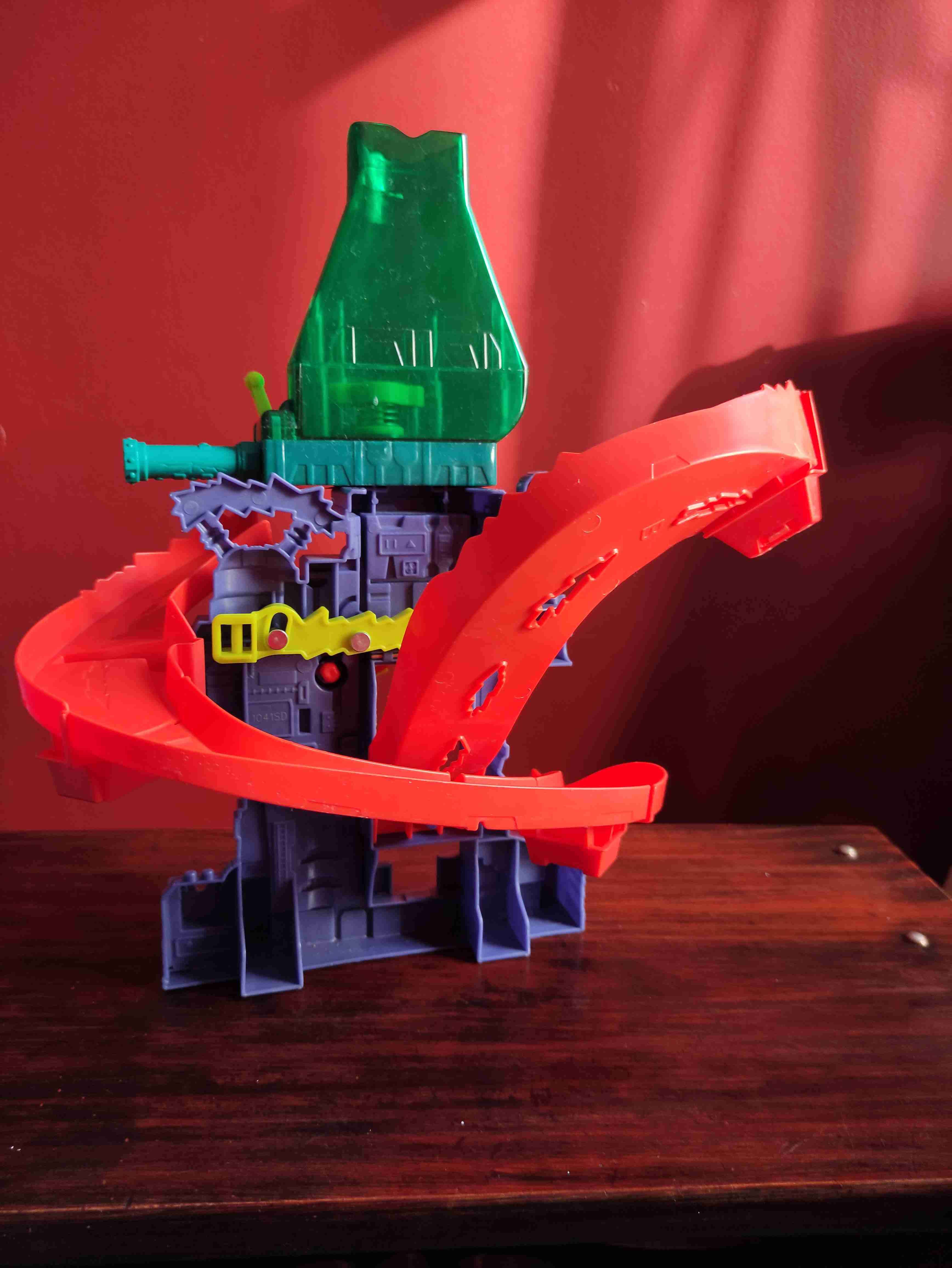 Pista de autos multicolor