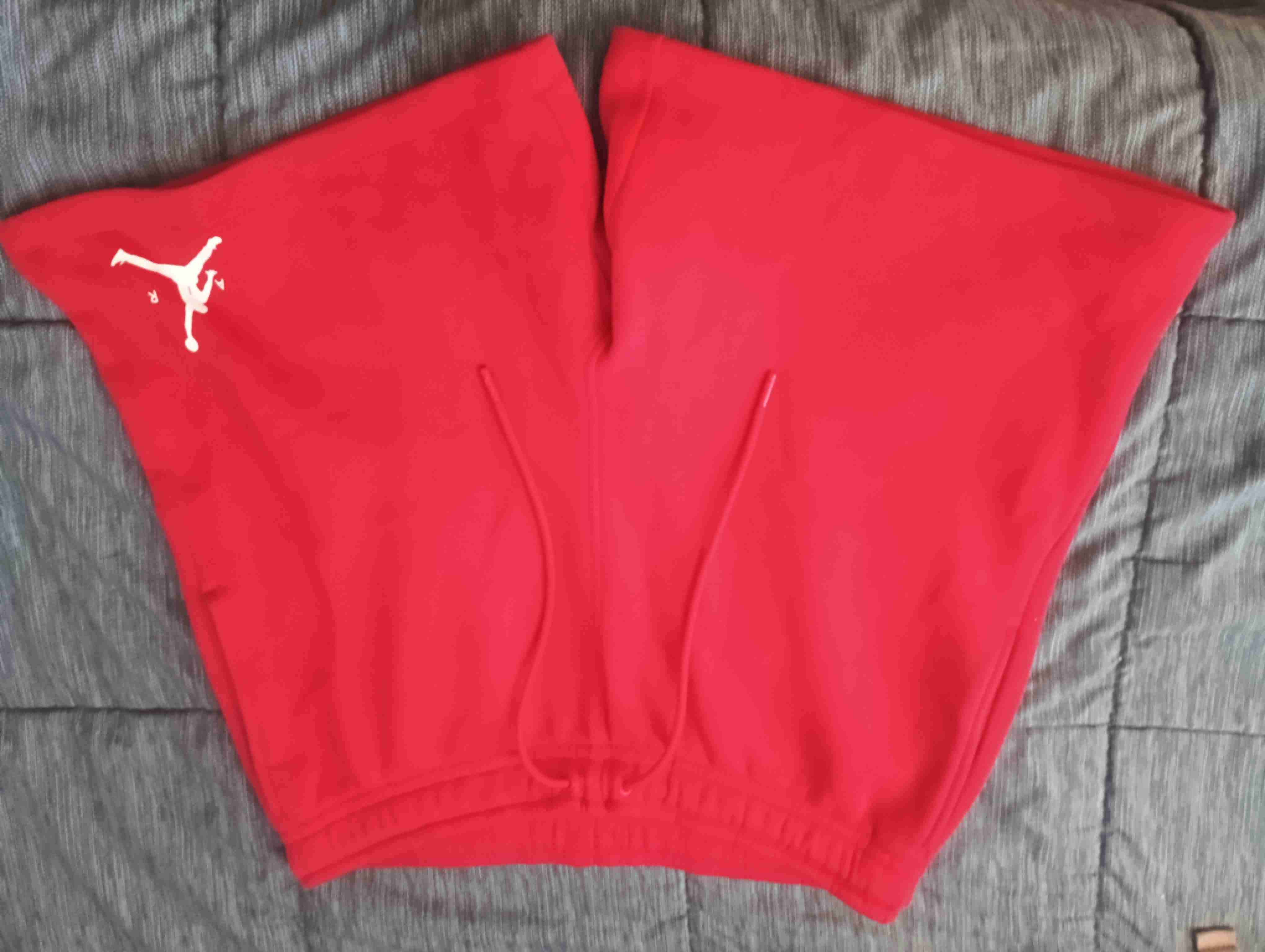 Shorts deportivos rojos jordan - miniatura 4