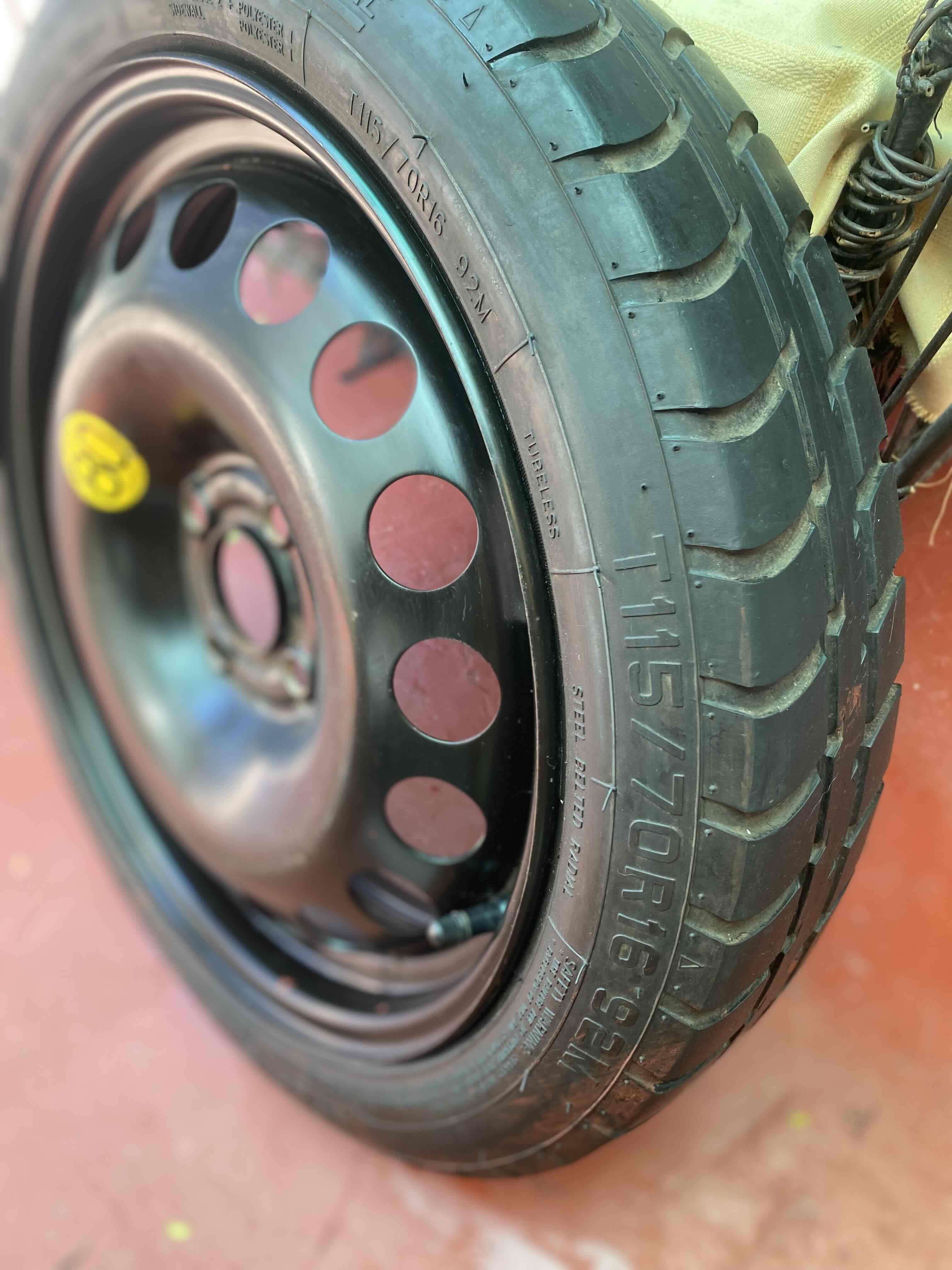 Rueda de repuesto temporal - miniatura 4