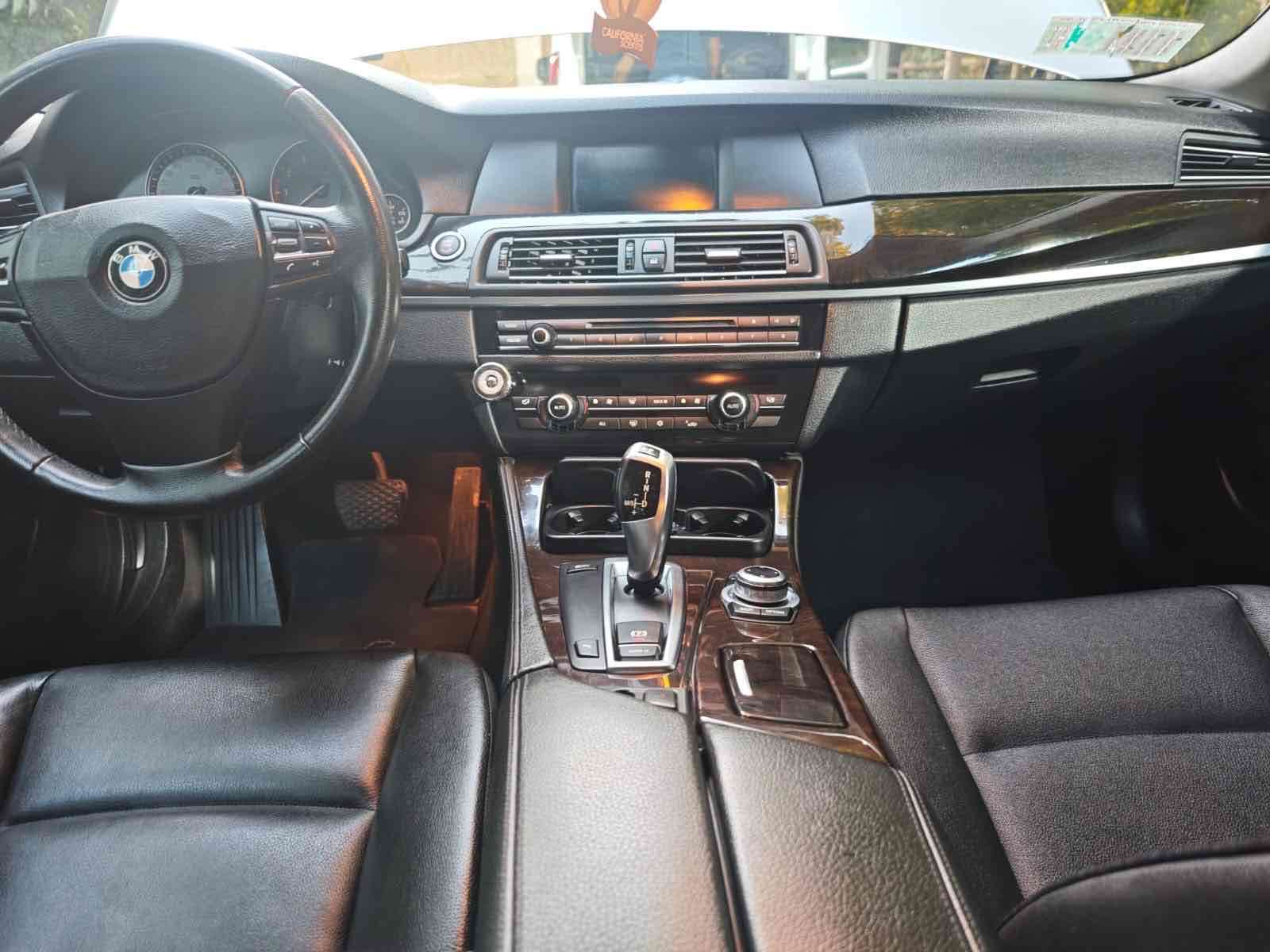 Auto BMW 528I F10 2011 - miniatura 5