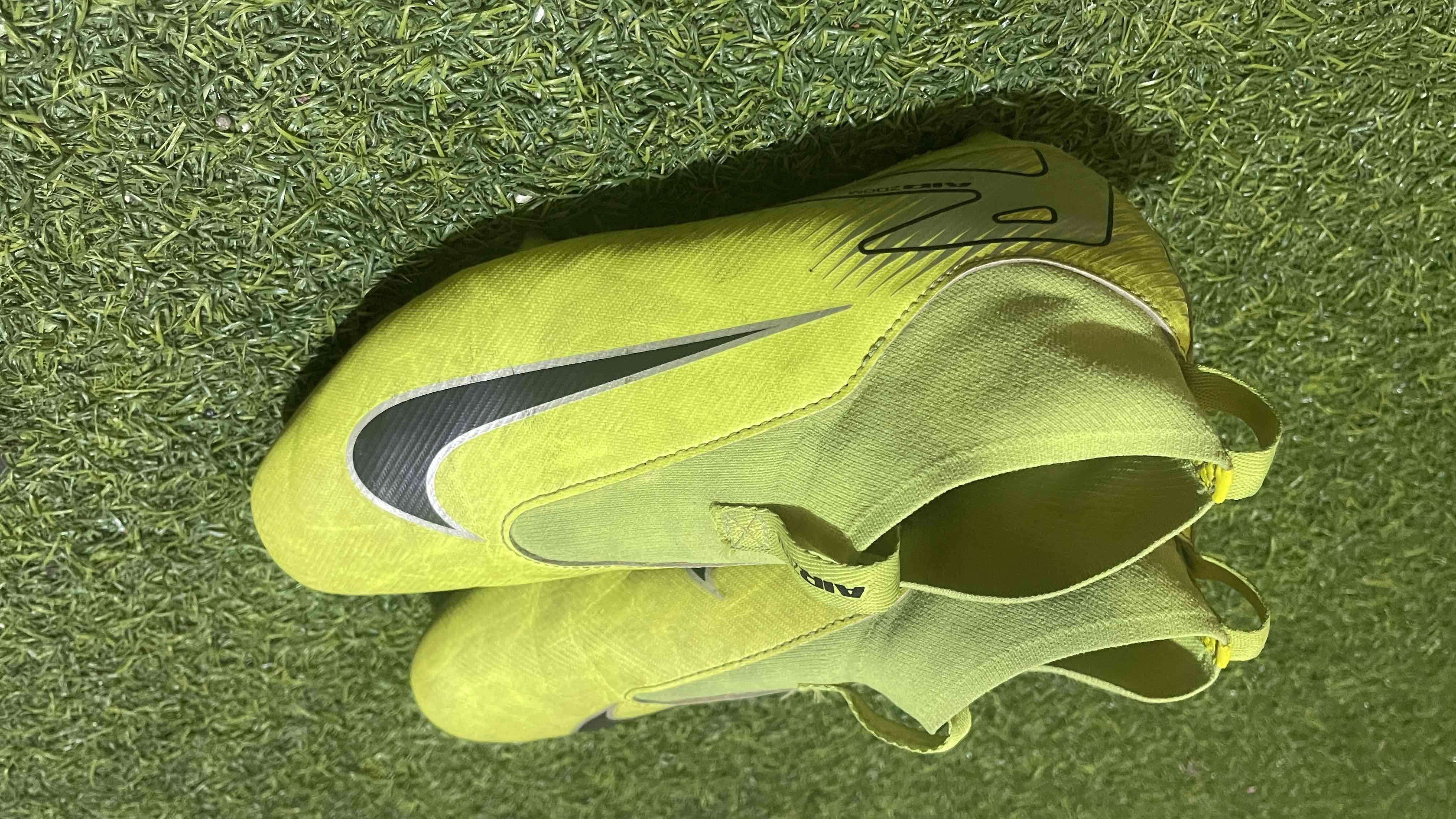 Zapatillas deportivas amarillas - miniatura 3