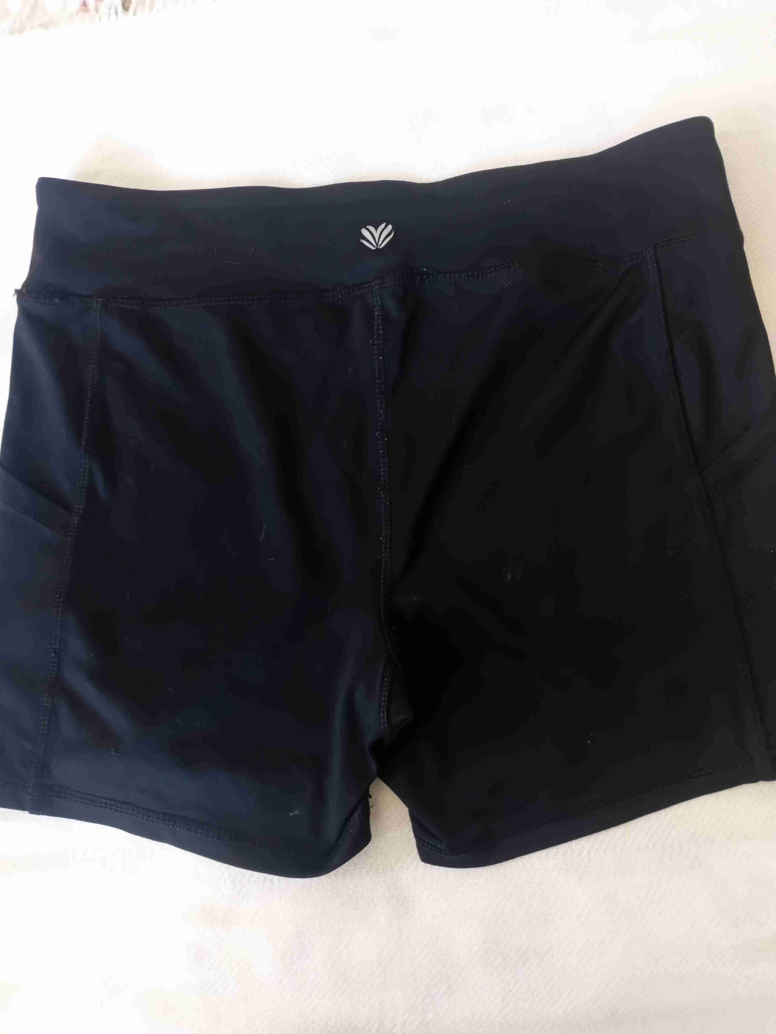 Shorts deportivos negros - miniatura 2