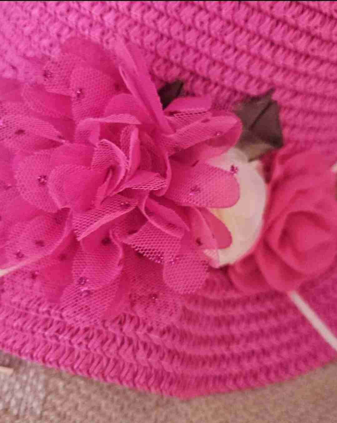 Sombrero rosa con flores - miniatura 2