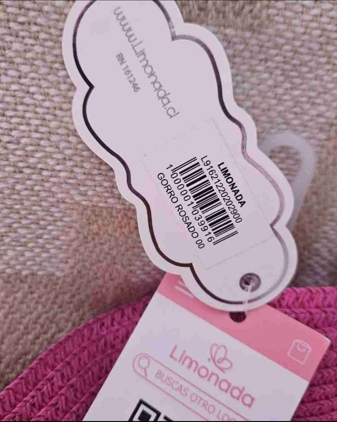 Sombrero rosa con flores - miniatura 4