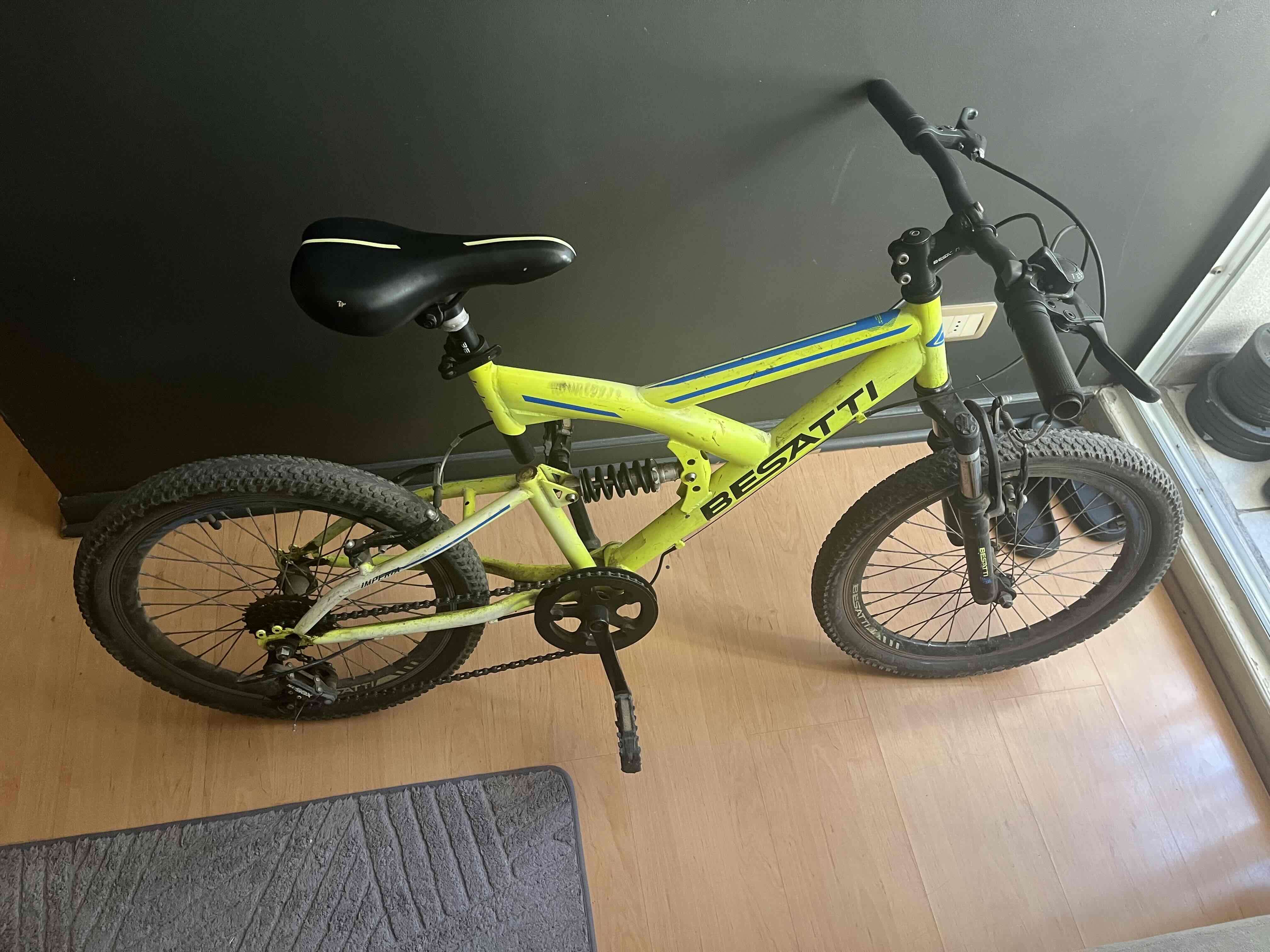 Bicicleta amarilla Besatti con suspensión - miniatura 2