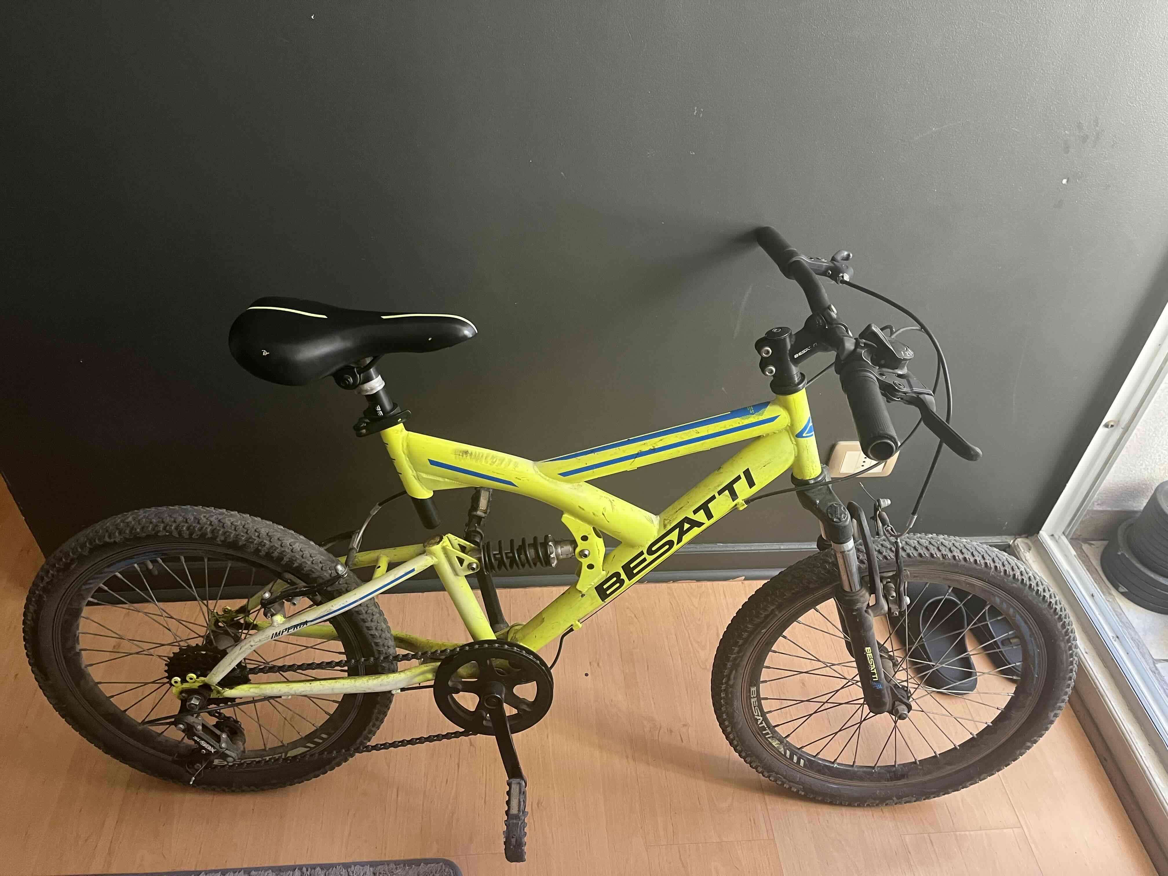 Bicicleta amarilla Besatti con suspensión - miniatura 3