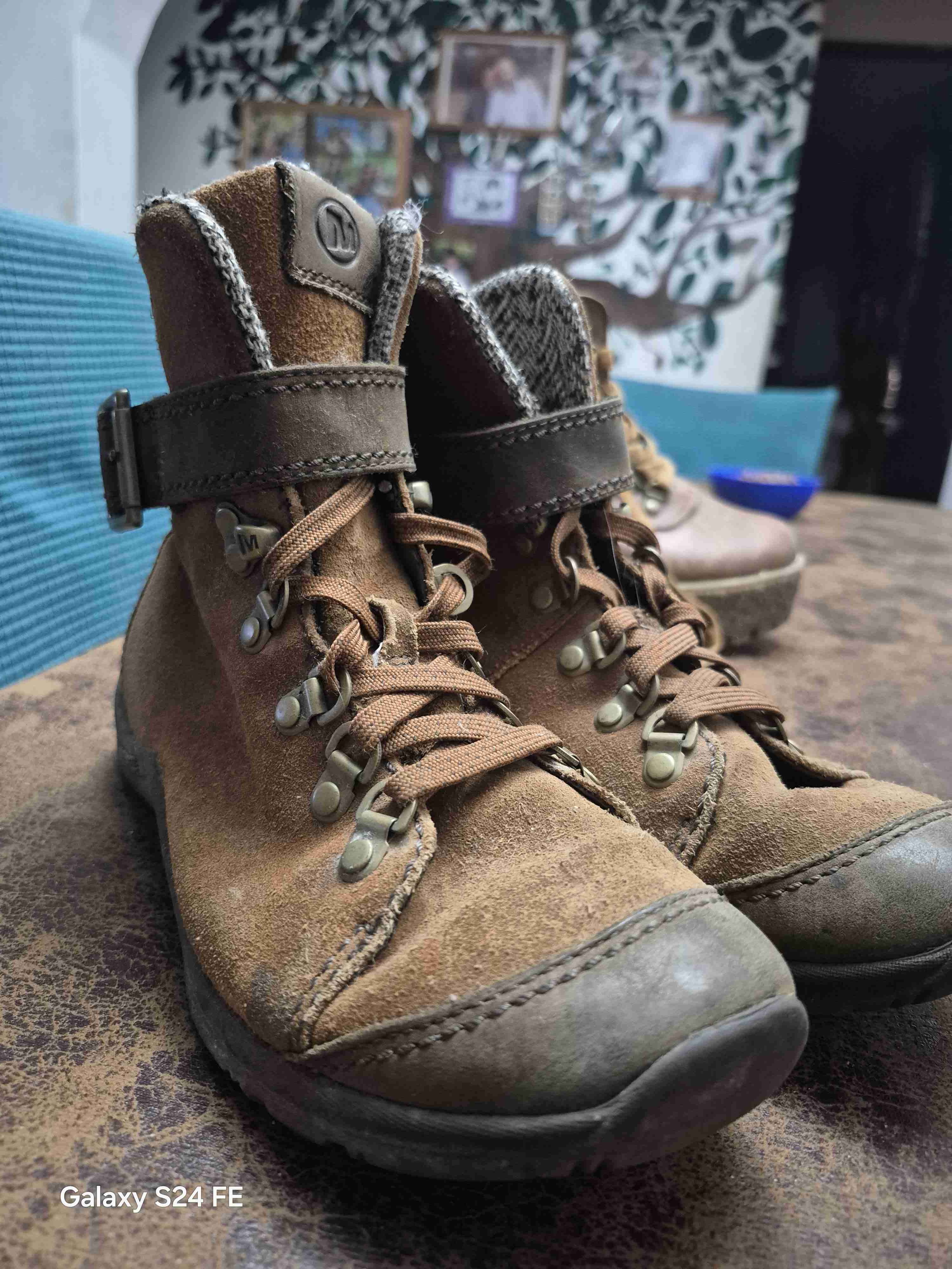 Botines de cuero marrón