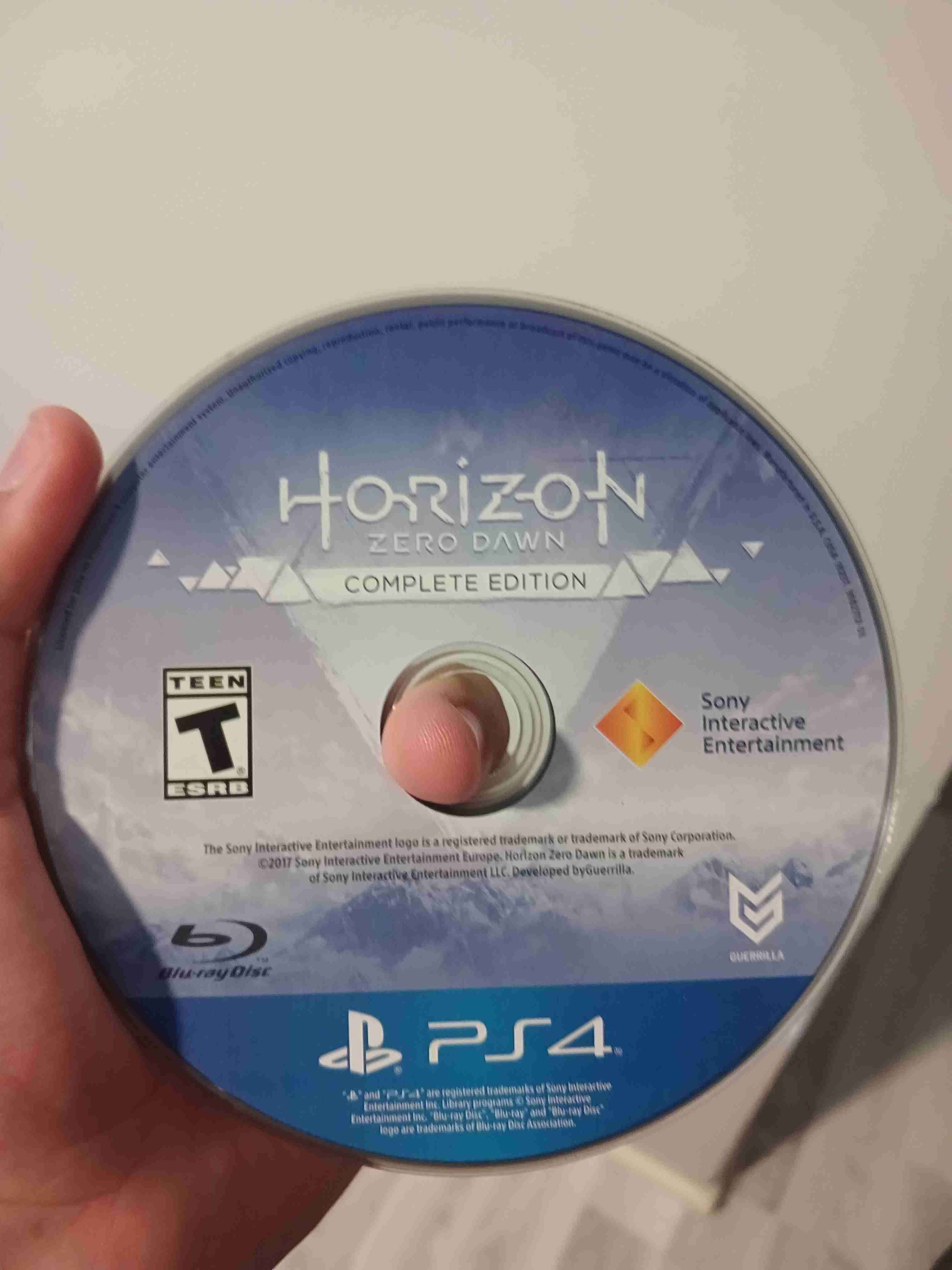 Pack PS4 con 3 juegos y controles - 3