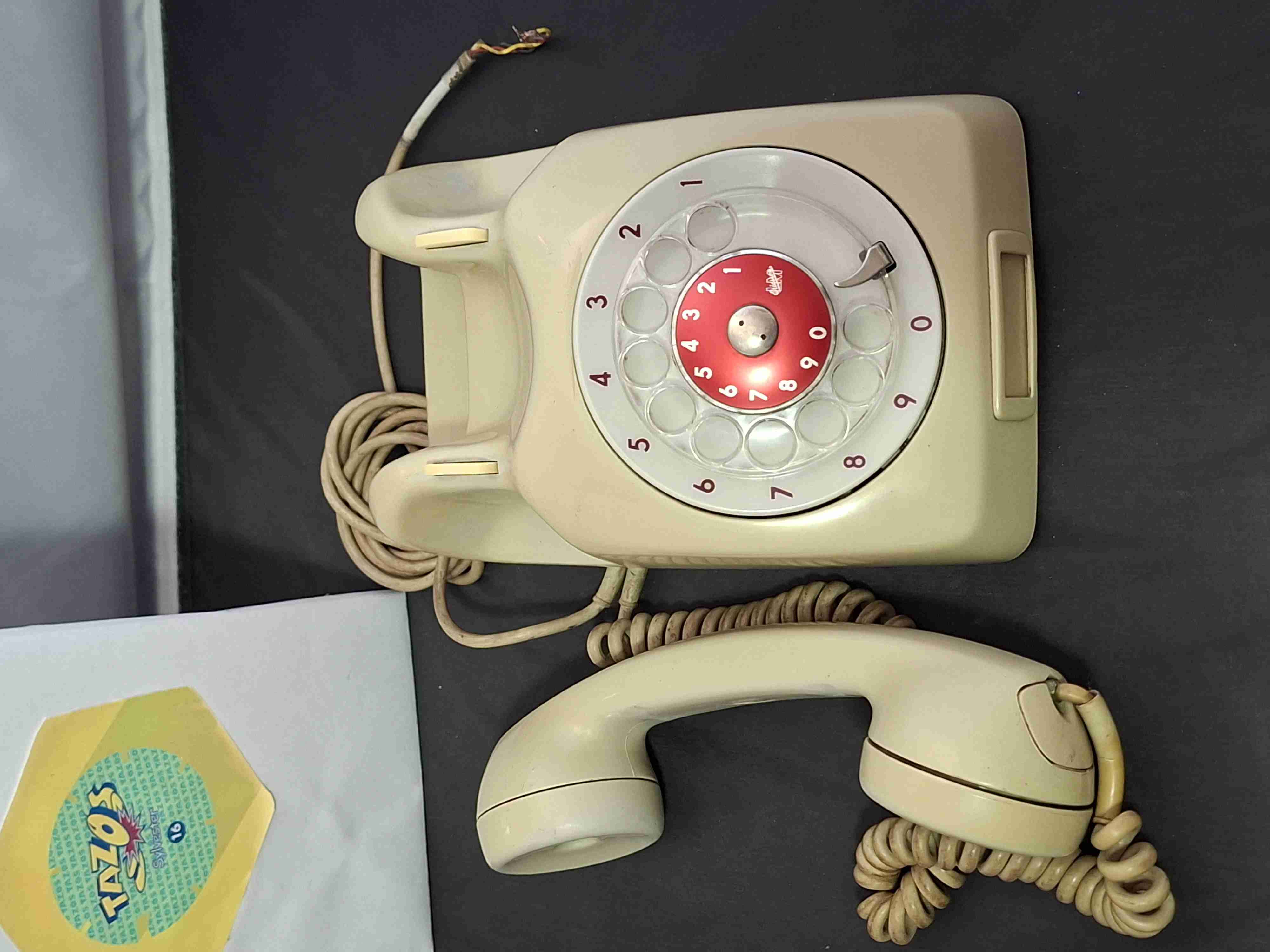 Teléfono de Disco marca Ericsson años 70-80 - miniatura 2