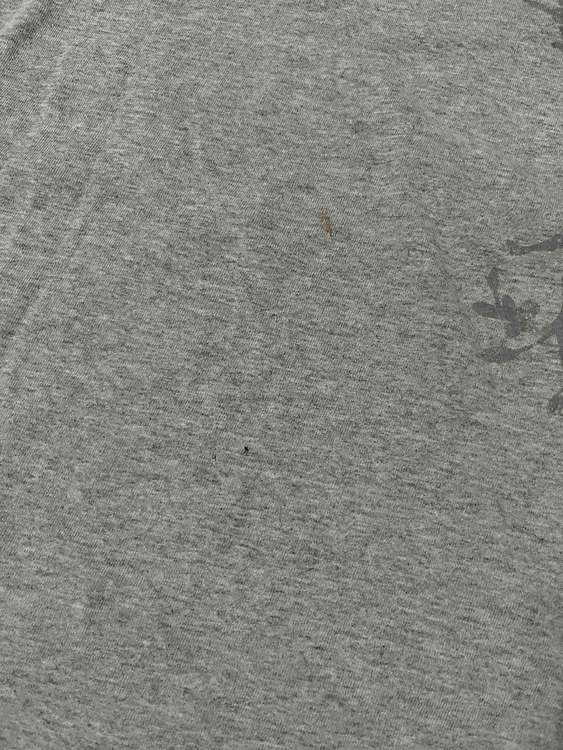 Polera gris con diseño gráfico y2k - miniatura 3