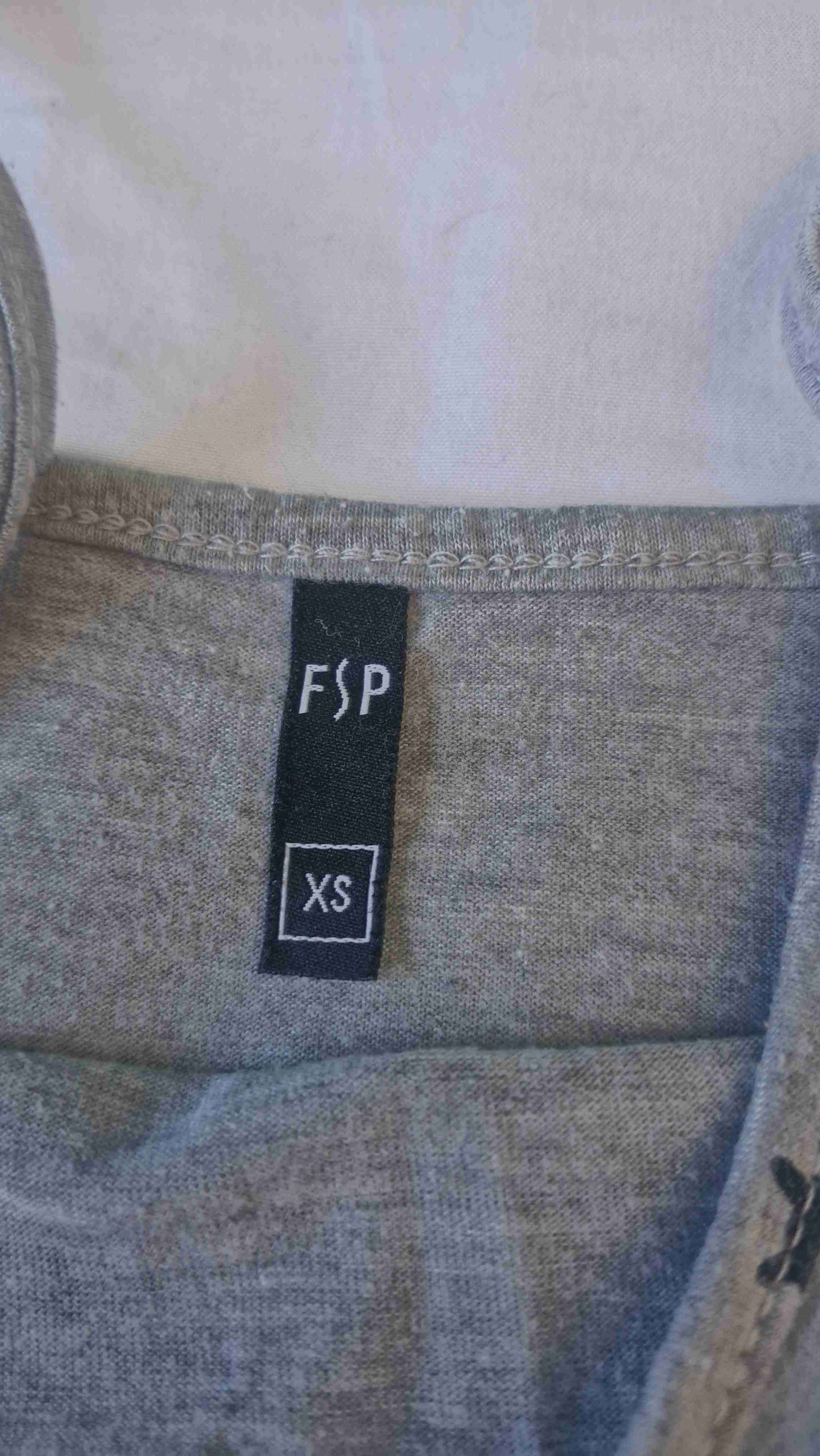 Polera gris talla XS - miniatura 3