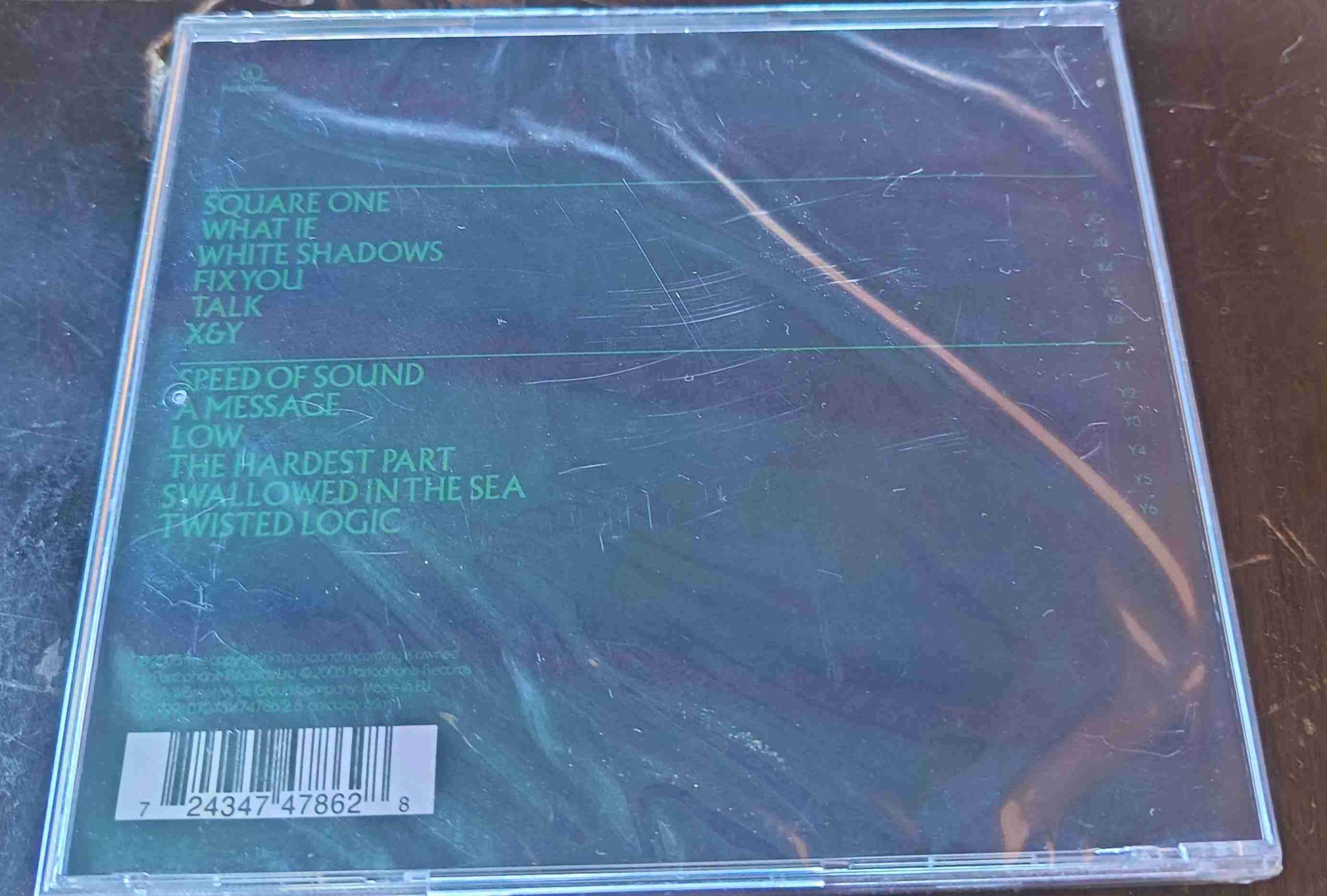 CD musical con portada cónica de COLDPLAY - miniatura 2