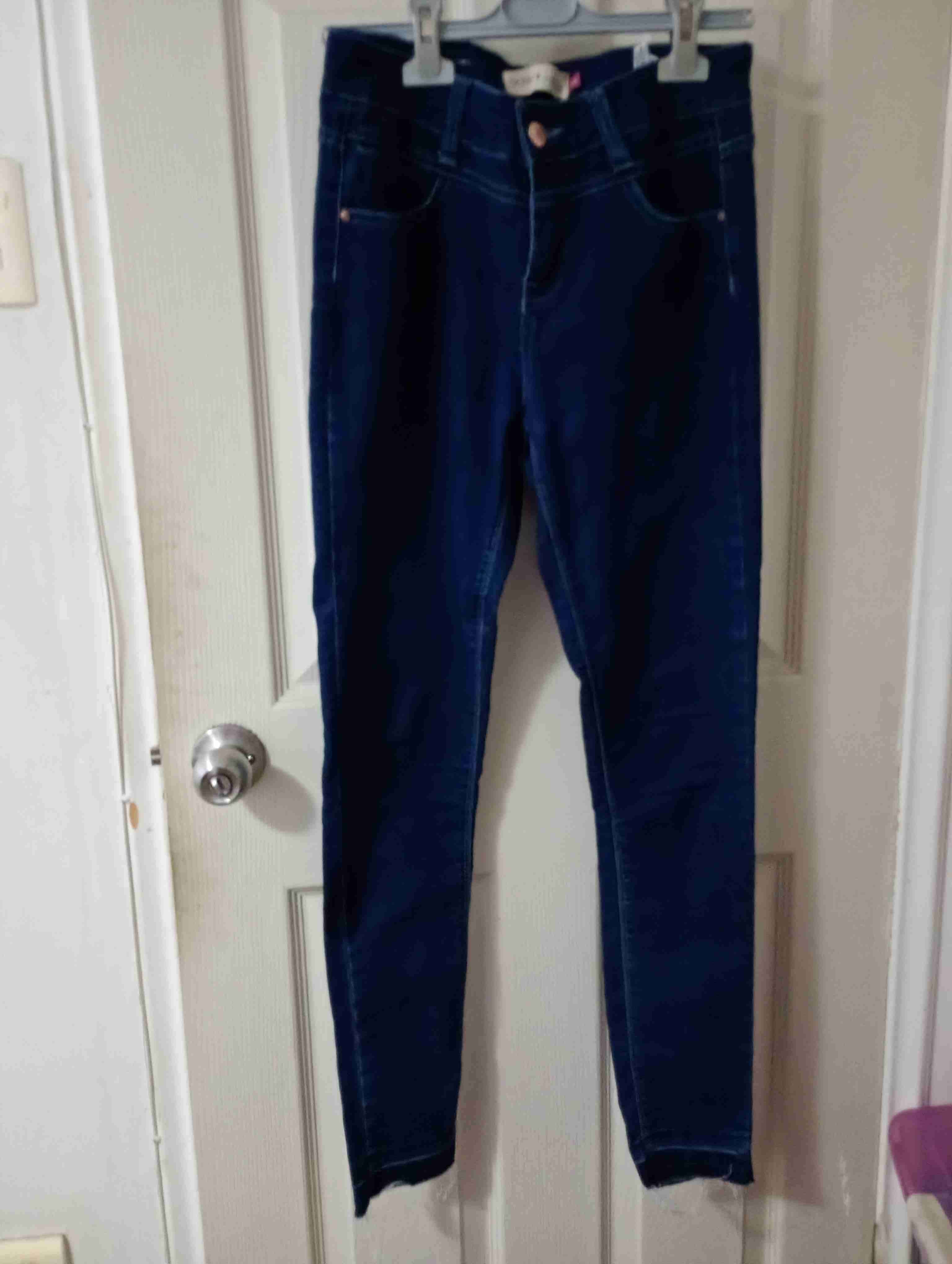 Jeans negros con brillo, jeans rasgados, etc - 6